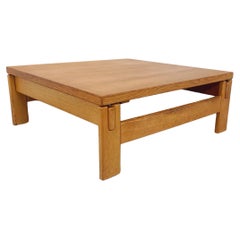 Table basse carrée vintage en bois de chêne massif des années 60 70
