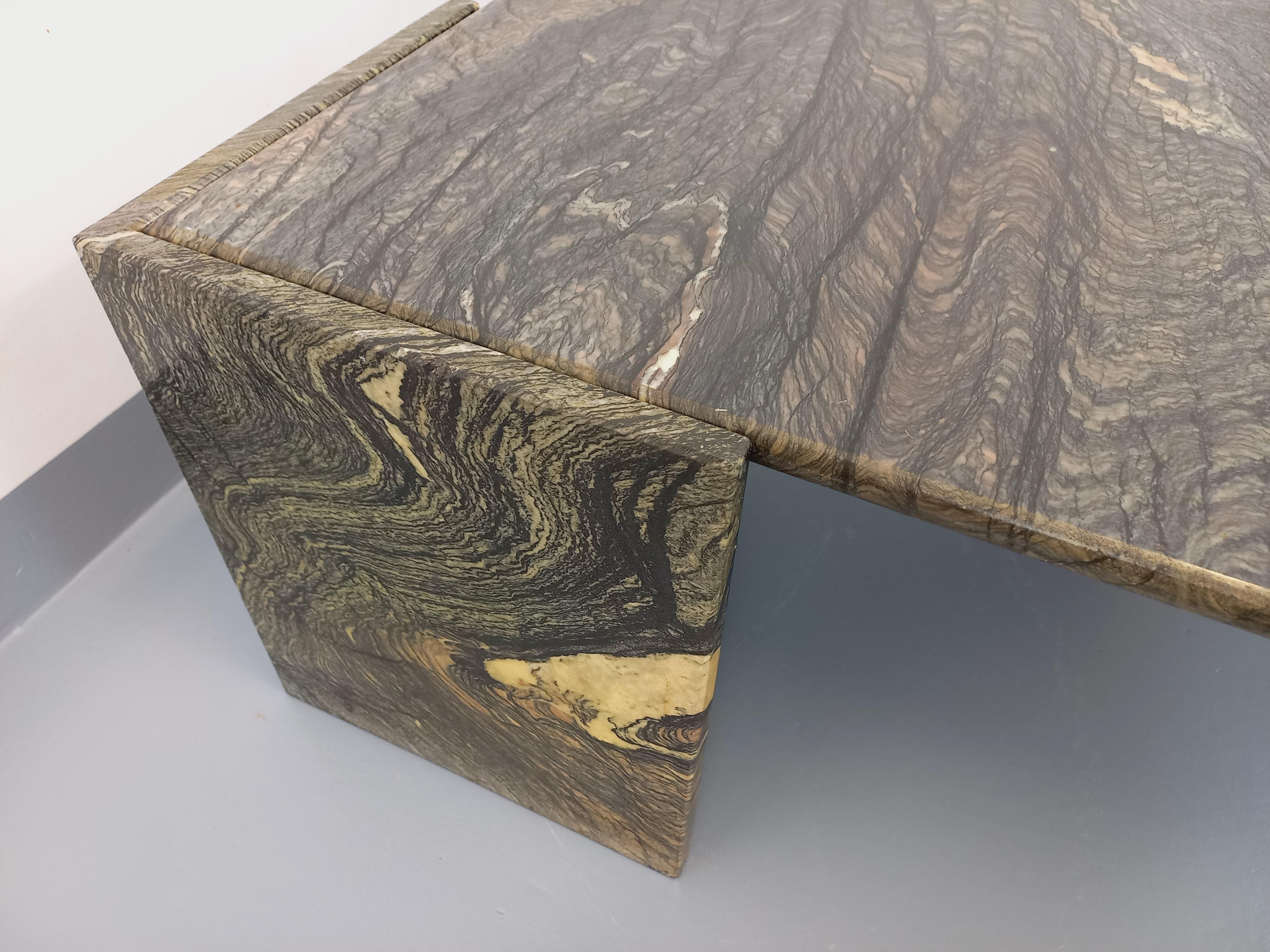 Table basse carrée vintage en marbre gris vert des années 70 en vente 5