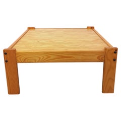 Table basse carrée vintage en pin des années 70