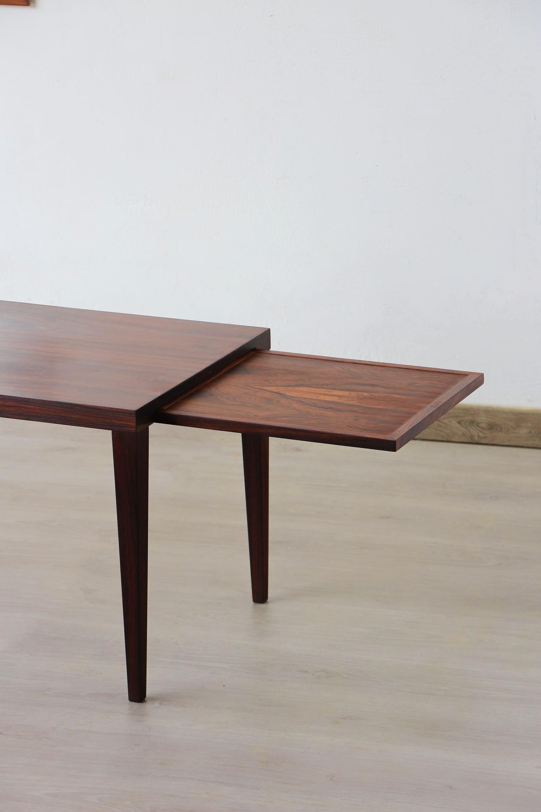 Mid-Century Modern Table basse danoise en palissandre - Danemark For Sale