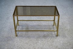 Table basse en laiton et verre fumé 1950's