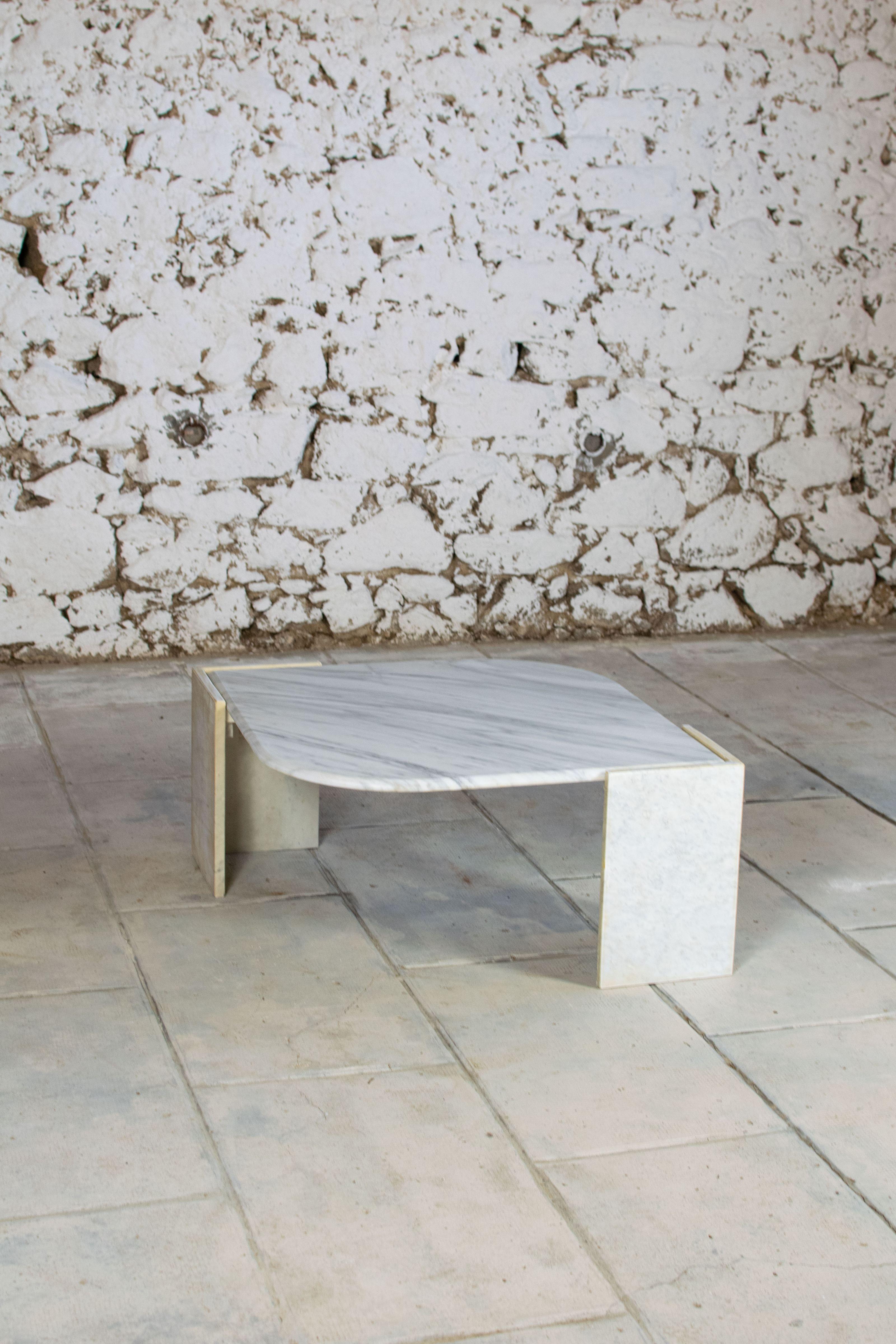 Mid-Century Modern Table basse en marbre forme oeil, 1970