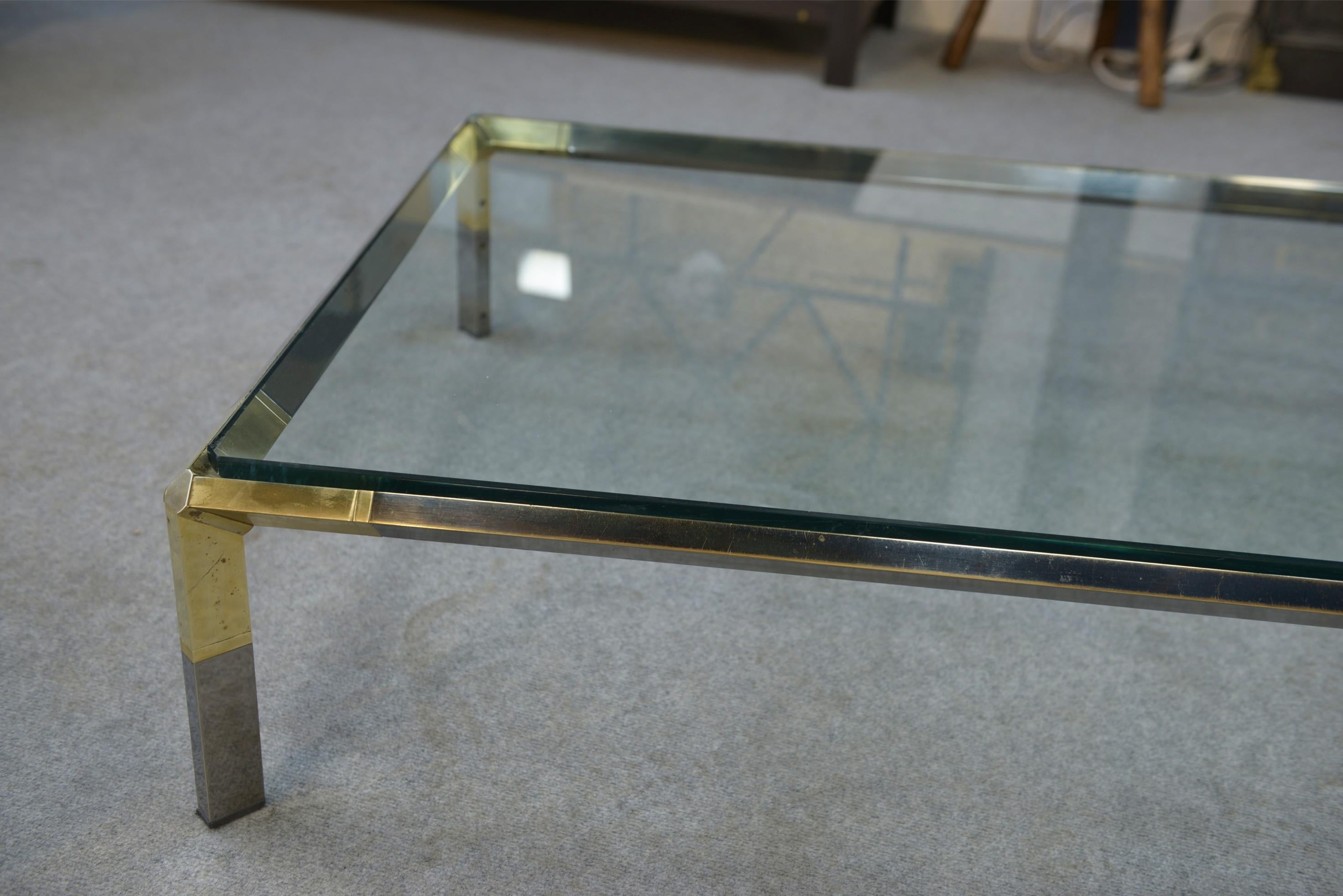 Table basse en verre et métal chromé par Philippe Parent Frankreich 1970er Jahre im Angebot 5