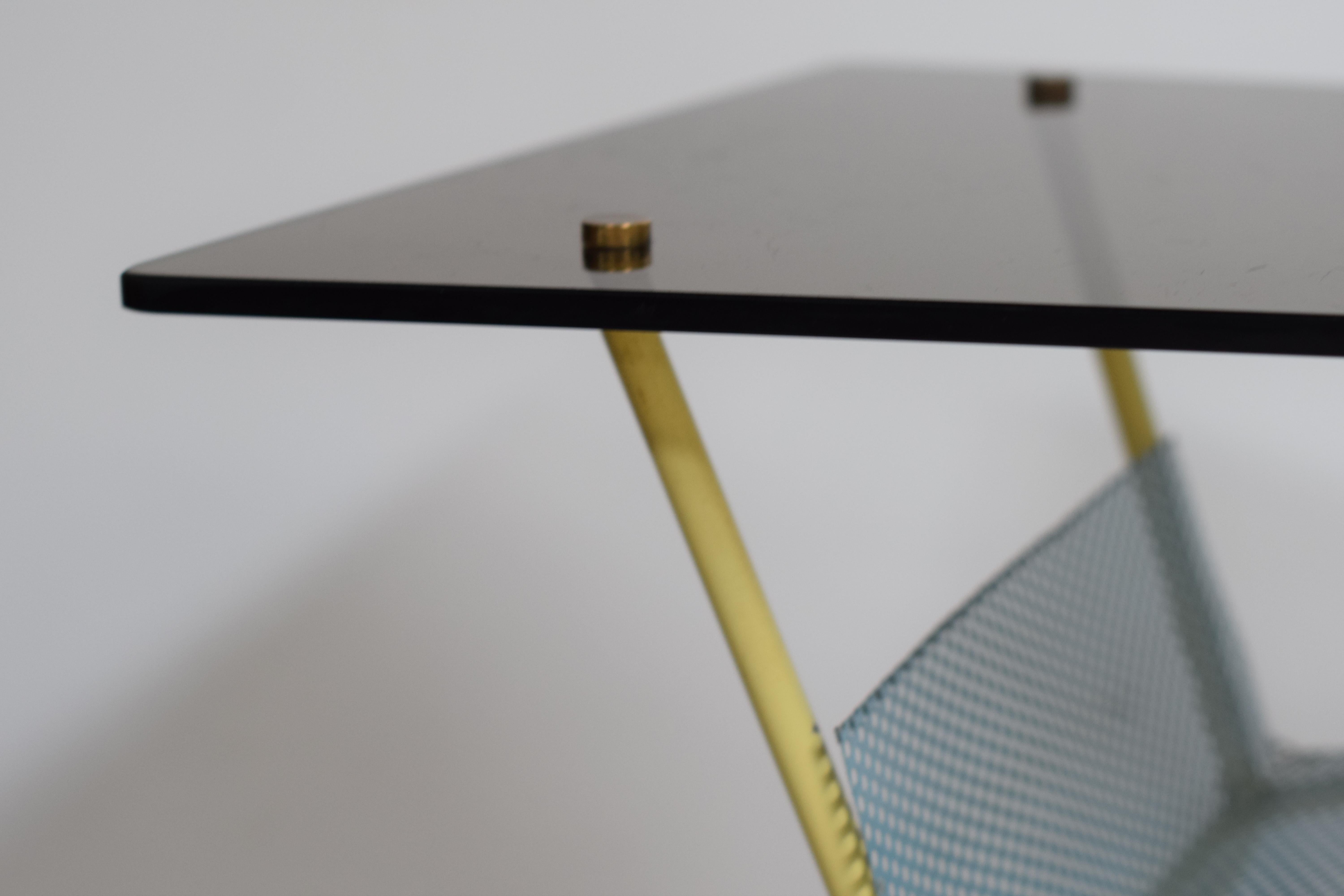 Metal Table basse « forme libre » tripode par Robert Mathieu - France 1950 For Sale