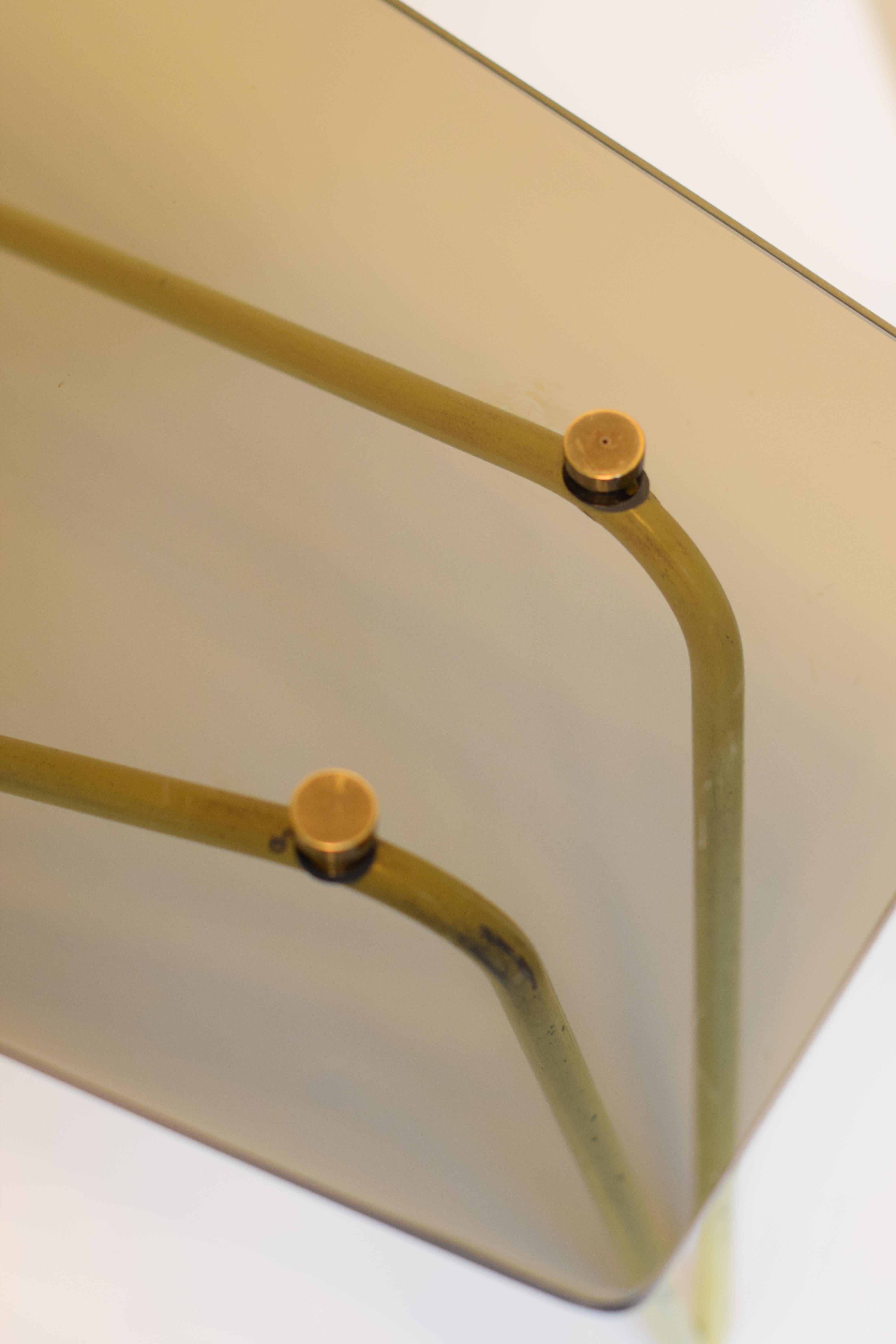 French Table basse « forme libre » tripode par Robert Mathieu - France 1950 For Sale