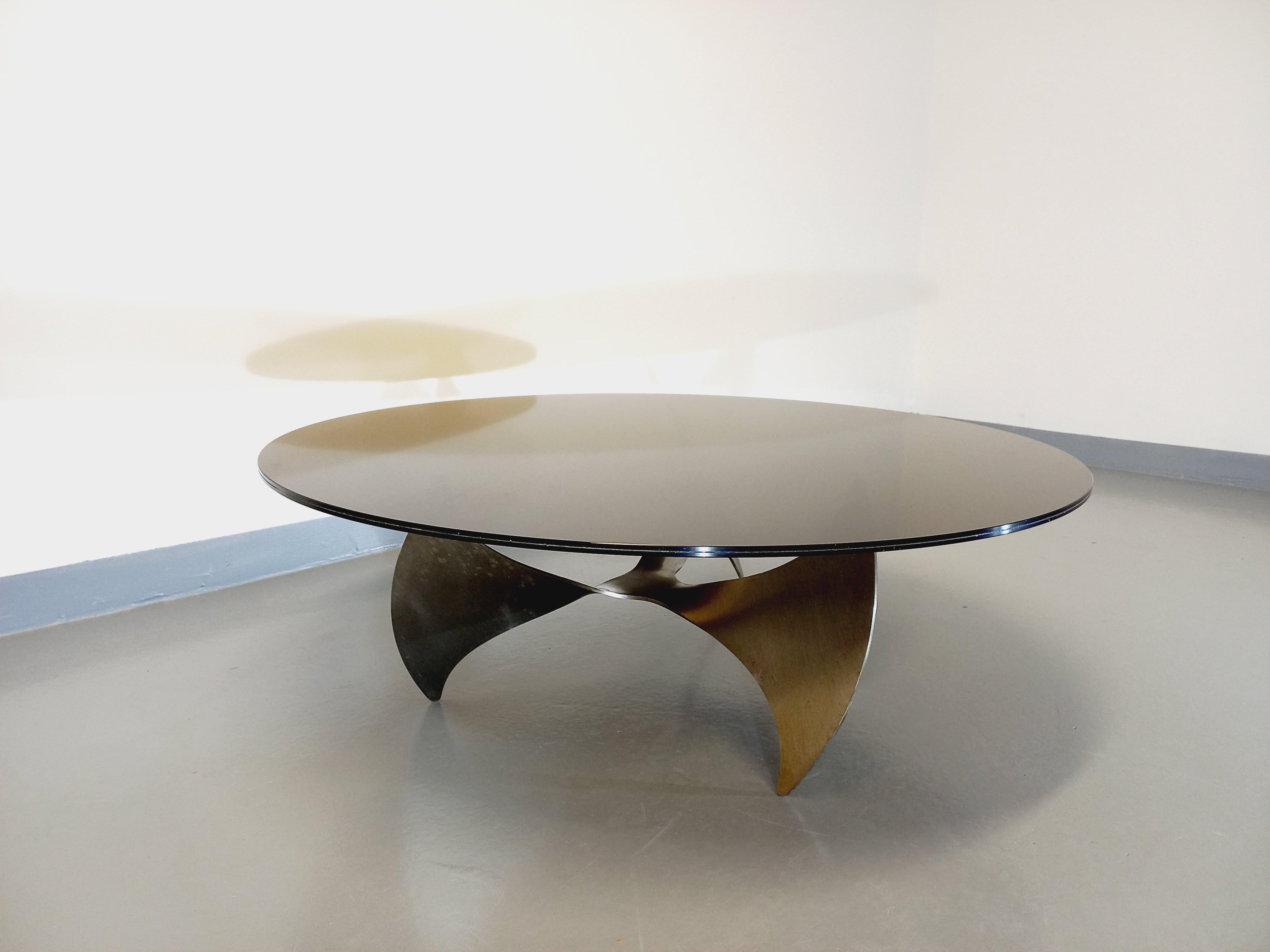 Tavolo basso hélice vintage Propeller de Knut Hesterberg en acier et verre fumé in vendita 1