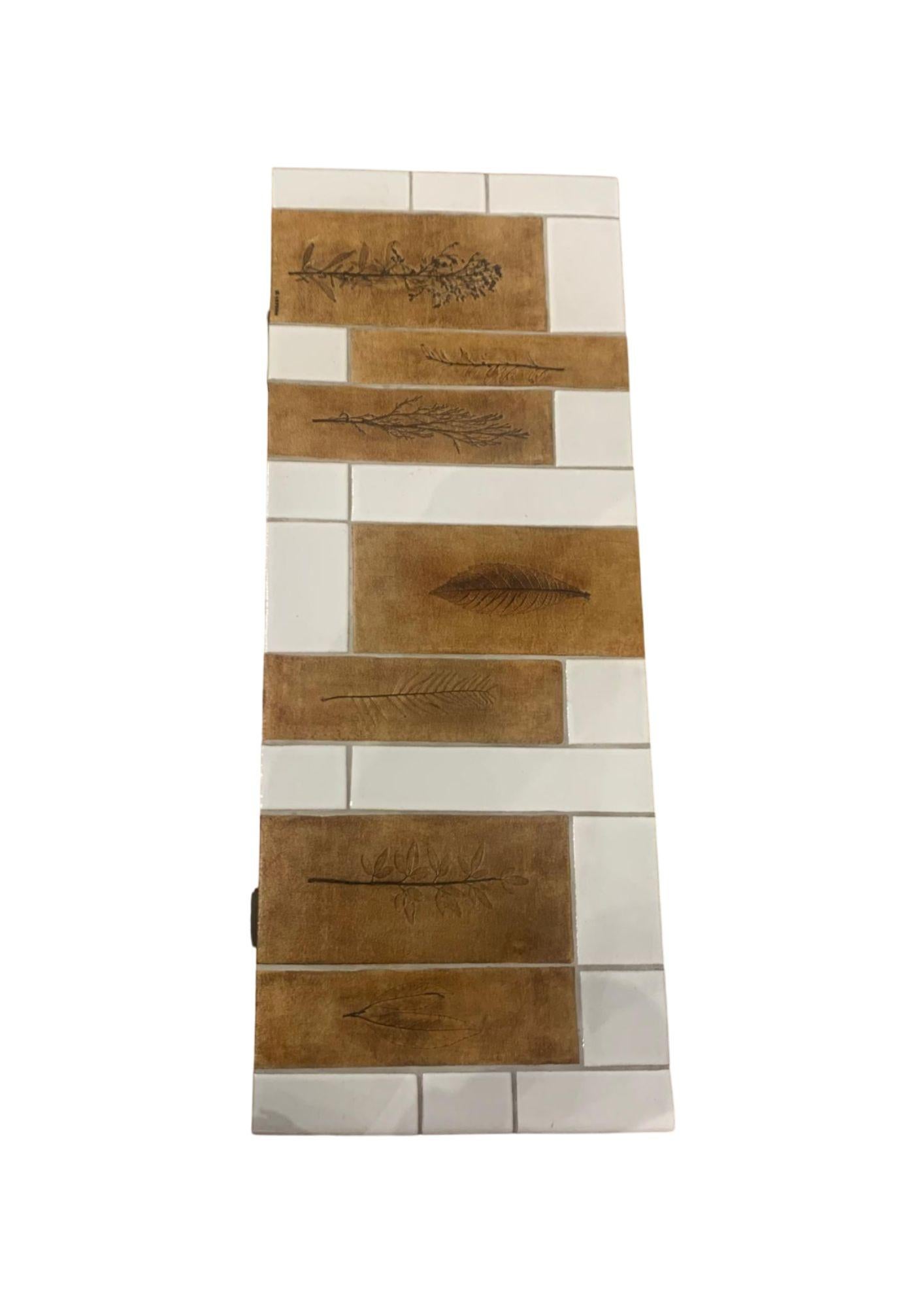 Impresionante mesa de centro de Roger Capron en madera maciza y cerámica 