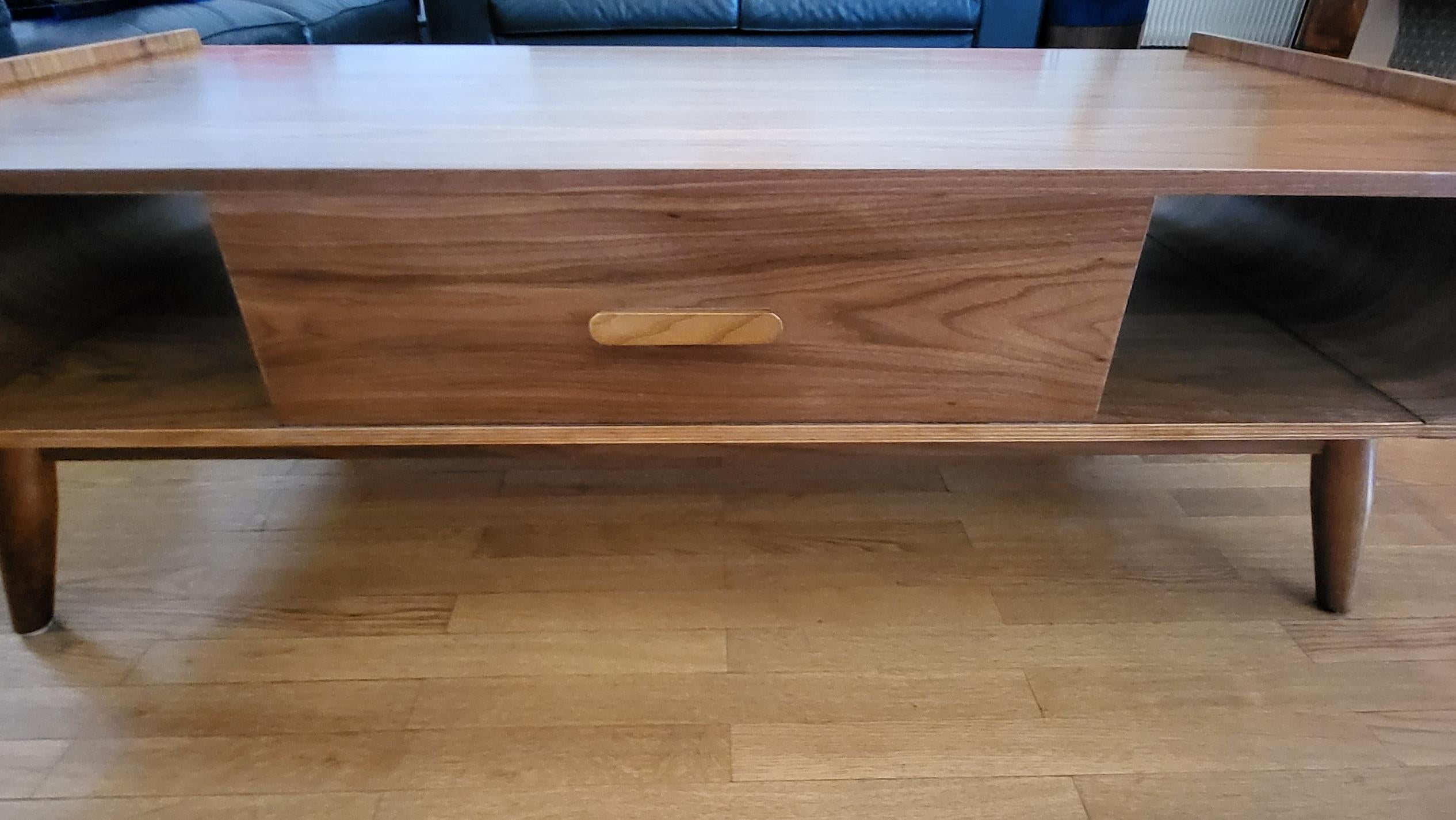 Table basse Miliboo rectangulaire placage noyer  style scandinave 8