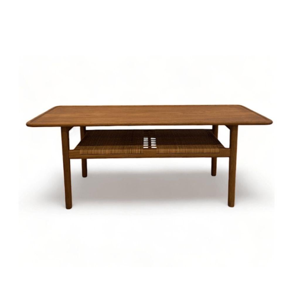 Massives Teakholz, Eiche und Rattan