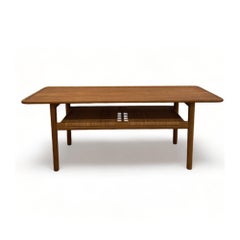 Table Basse Modèle "AT10"  Low Table Model “AT10