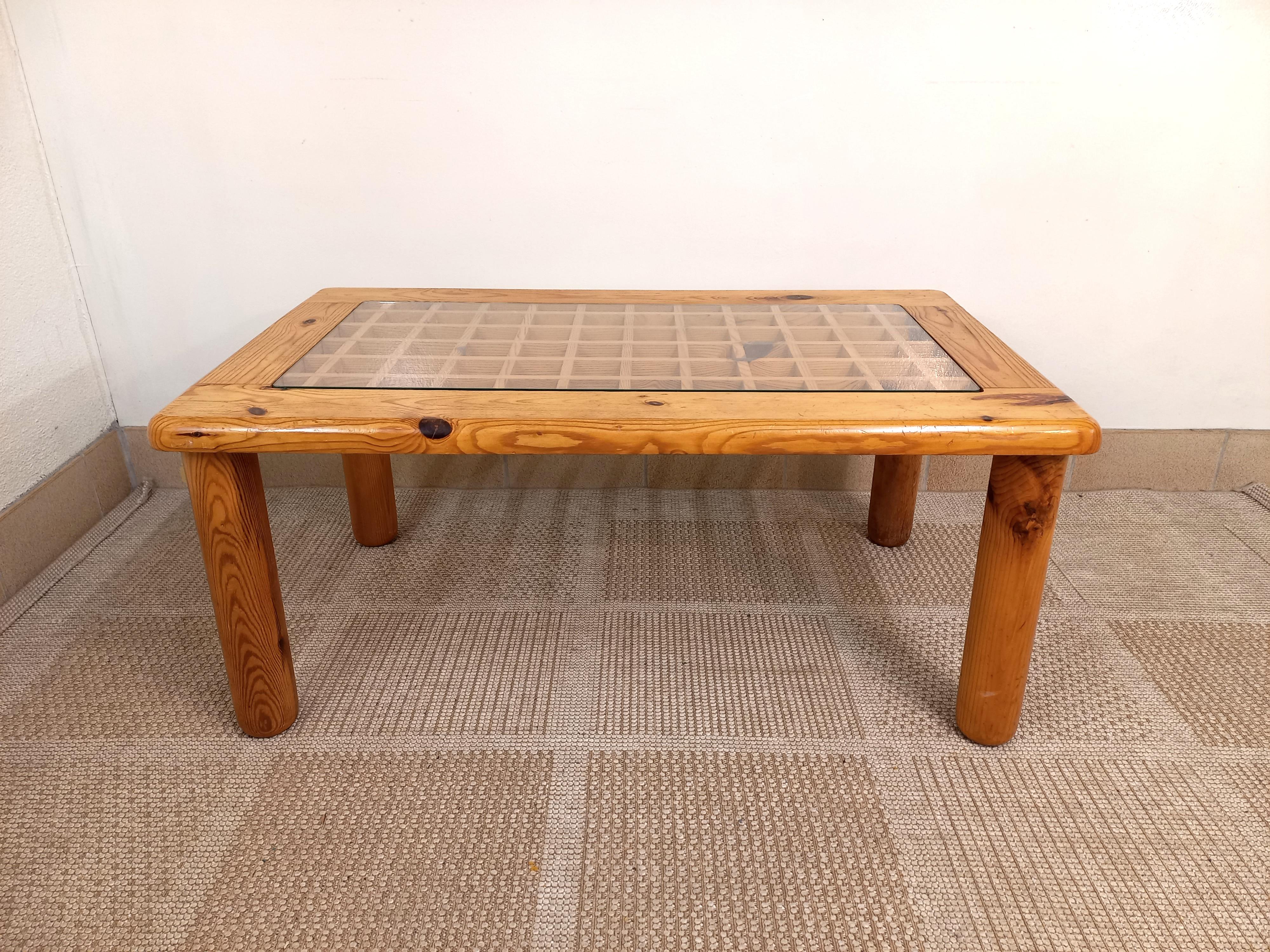 Tavolo basso modernista vintage in legno e vetro anni 70 80 in vendita 4