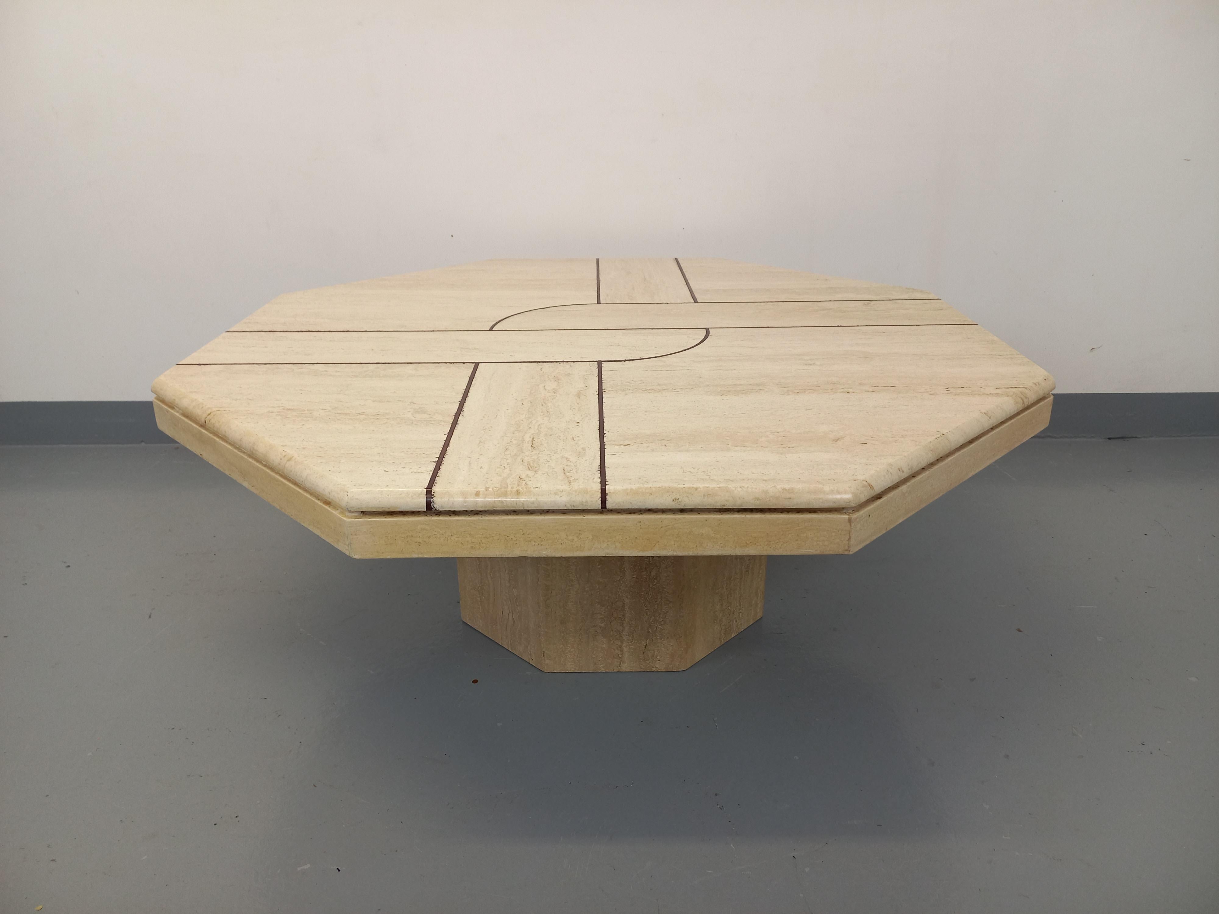 Table basse octogonale vintage en travertin et motif géométrique des années 70 en vente 6