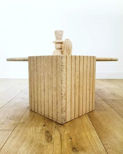 Table basse "œil" en travertin des années 70