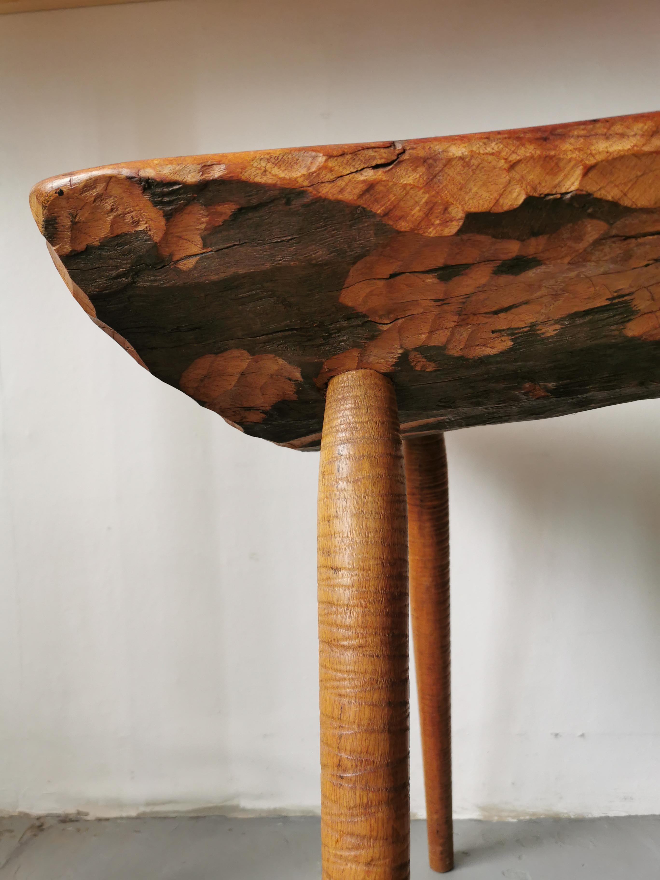 French Table basse ou coffee table en bois massif de forme libre circa 1960 For Sale