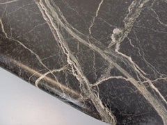 Table basse ovale vintage en marbre noir des années 70