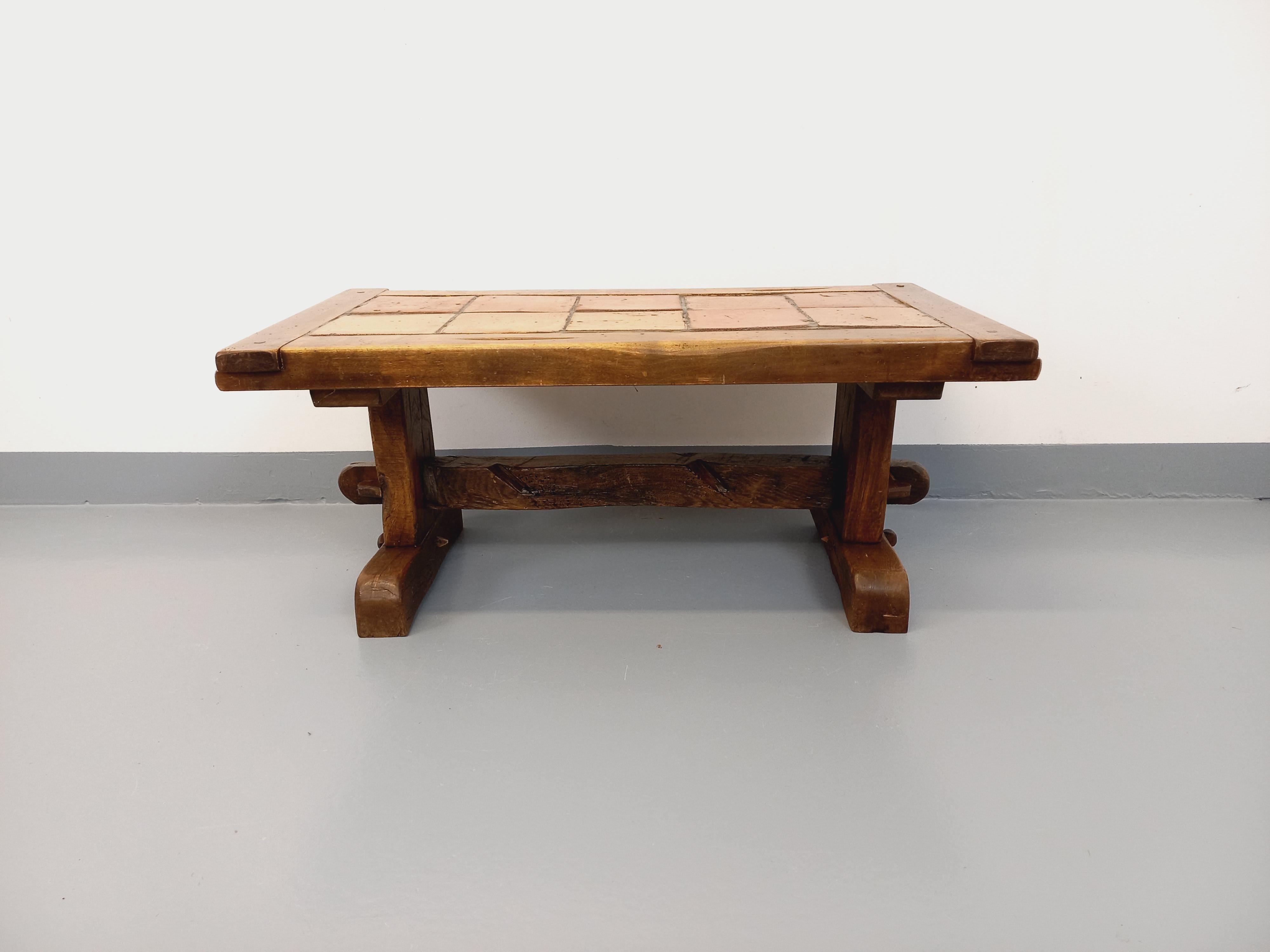 Rechteckiger, rustikaler Vintage-Tisch aus massivem Céramique-Material im Angebot 5
