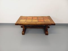 Table basse rectangulaire vintage brutaliste rustique en chêne massif céramique