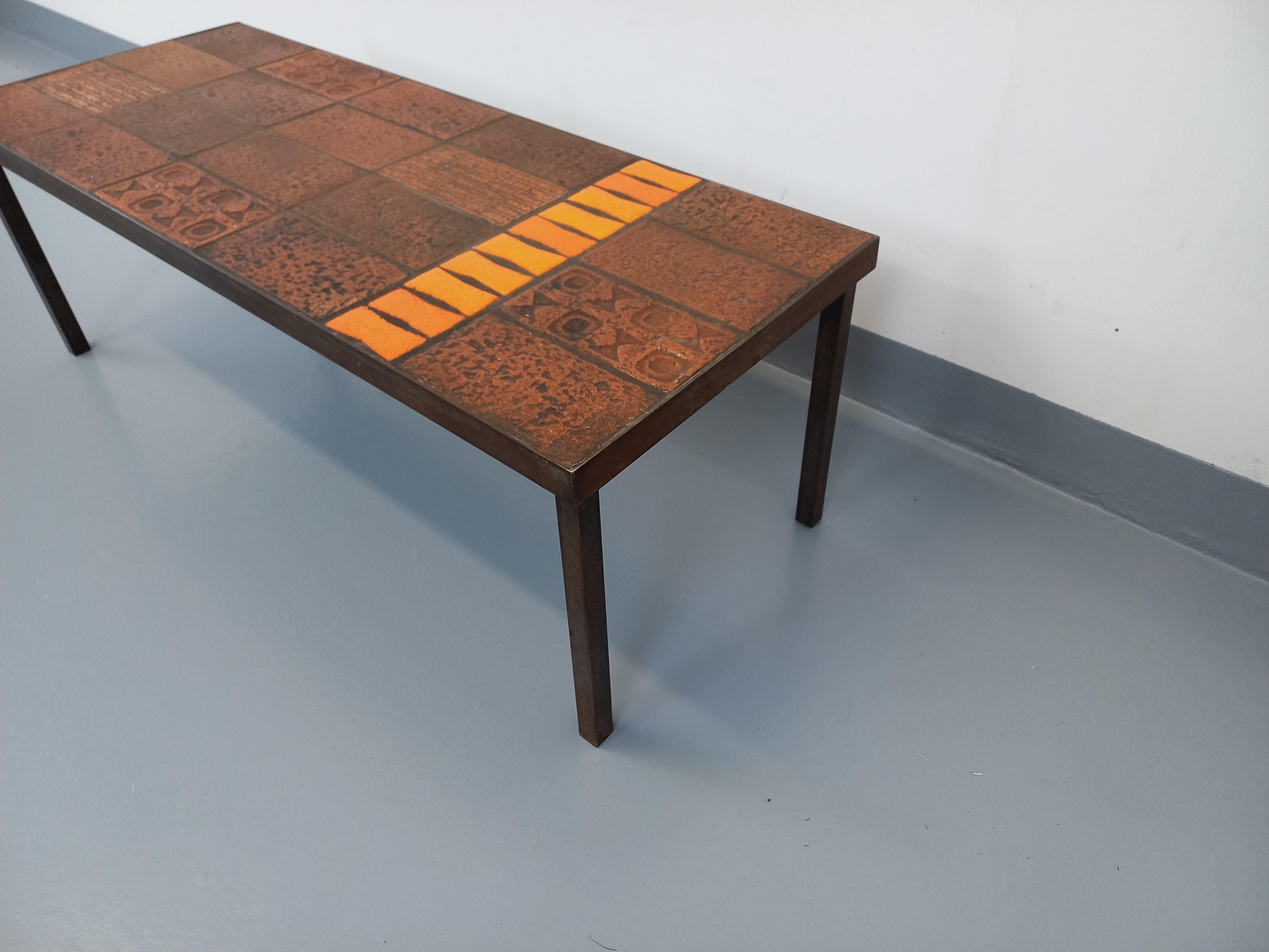 Rechteckiger Tisch Vintage von Jean Jaffeux aus Stahl und Stahlblech (Keramik) im Angebot