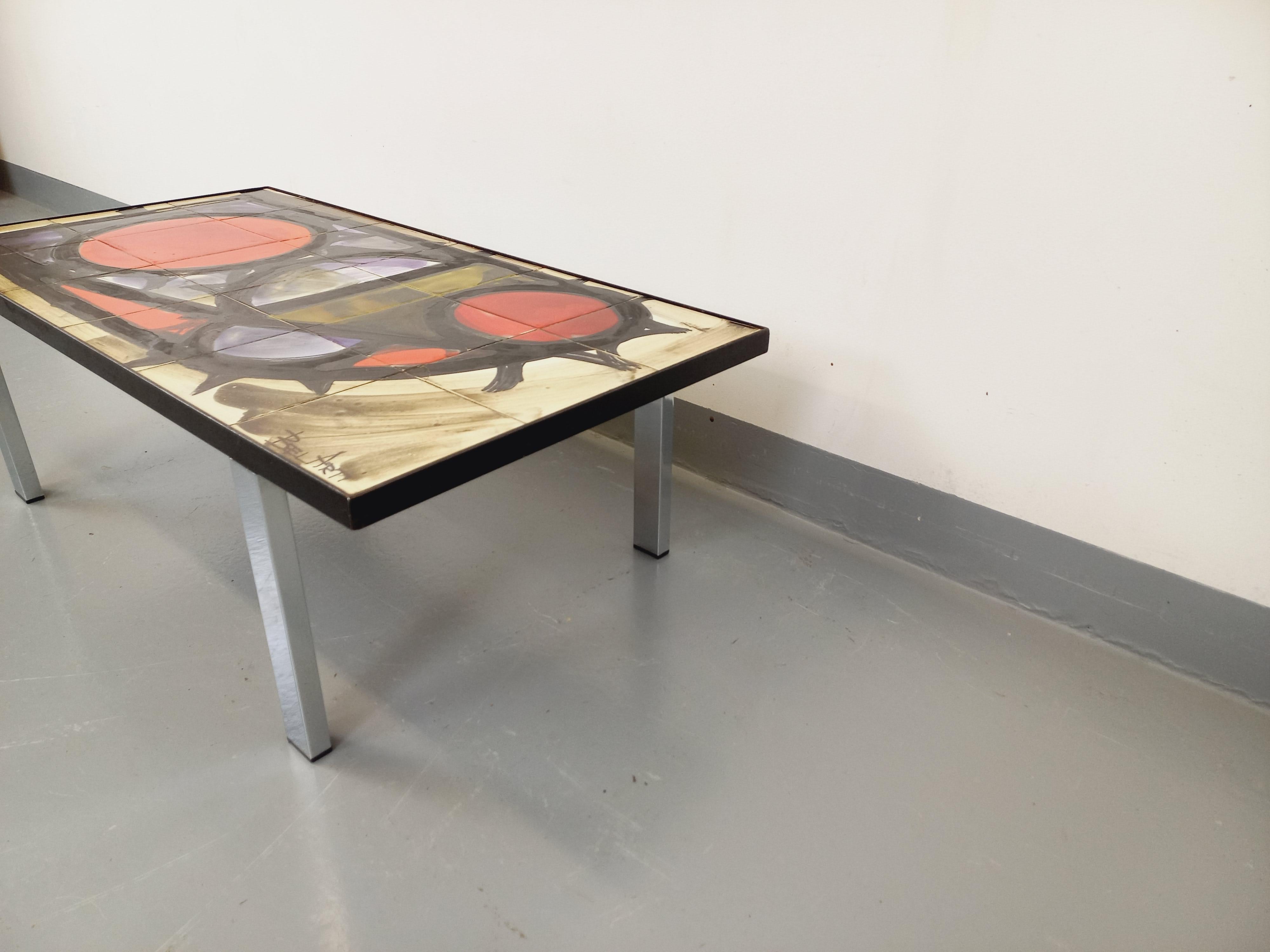 Table basse rectangulaire vintage en métal chromé et céramique Juliette Belarti 2
