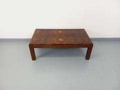 Table basse rectangulaire vintage en orme et loupe d’orme des années 70