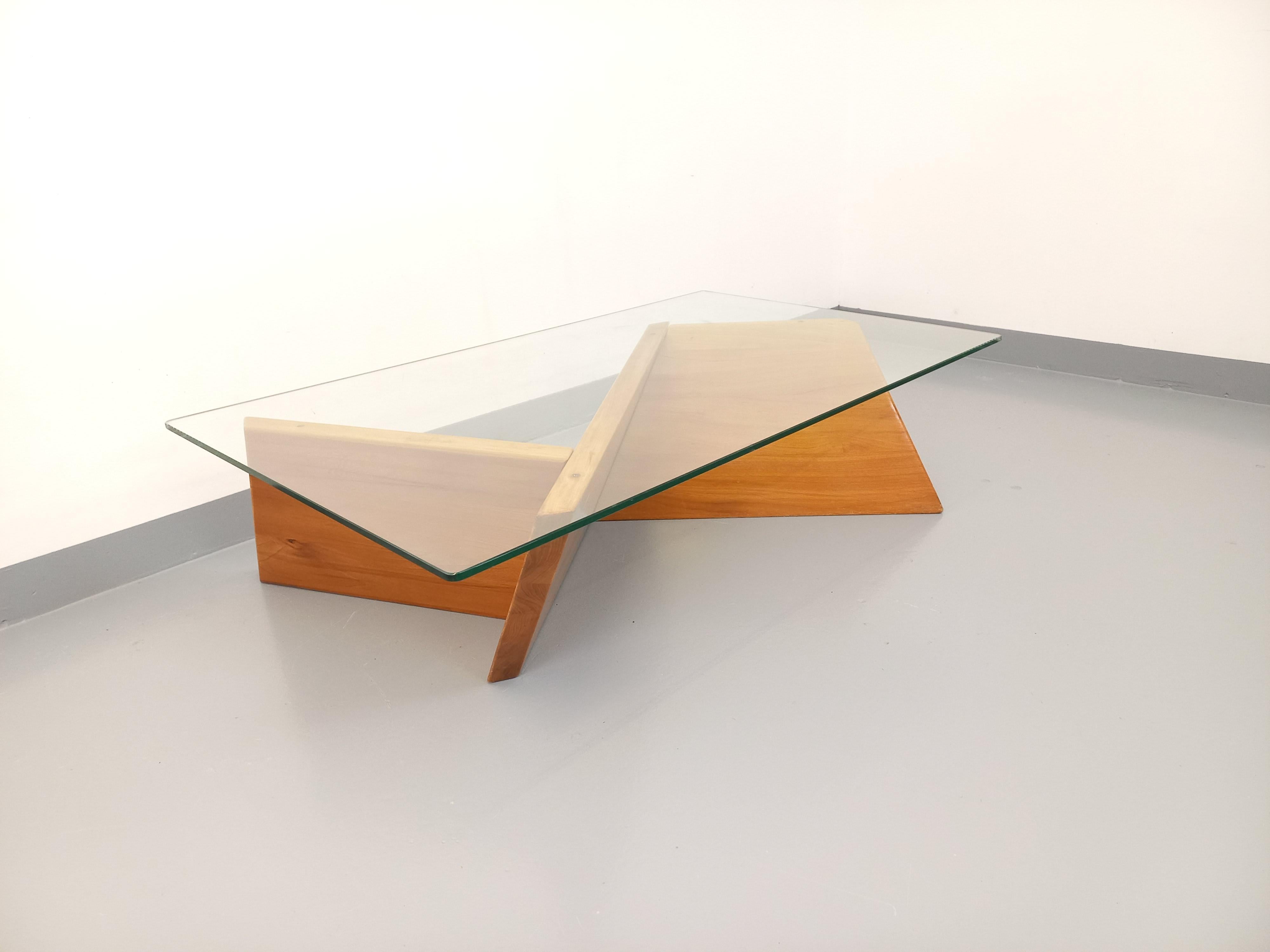 Rechteckiger Vintage-Tisch aus Massivholz und Verre aus den 80er Jahren im Angebot 5