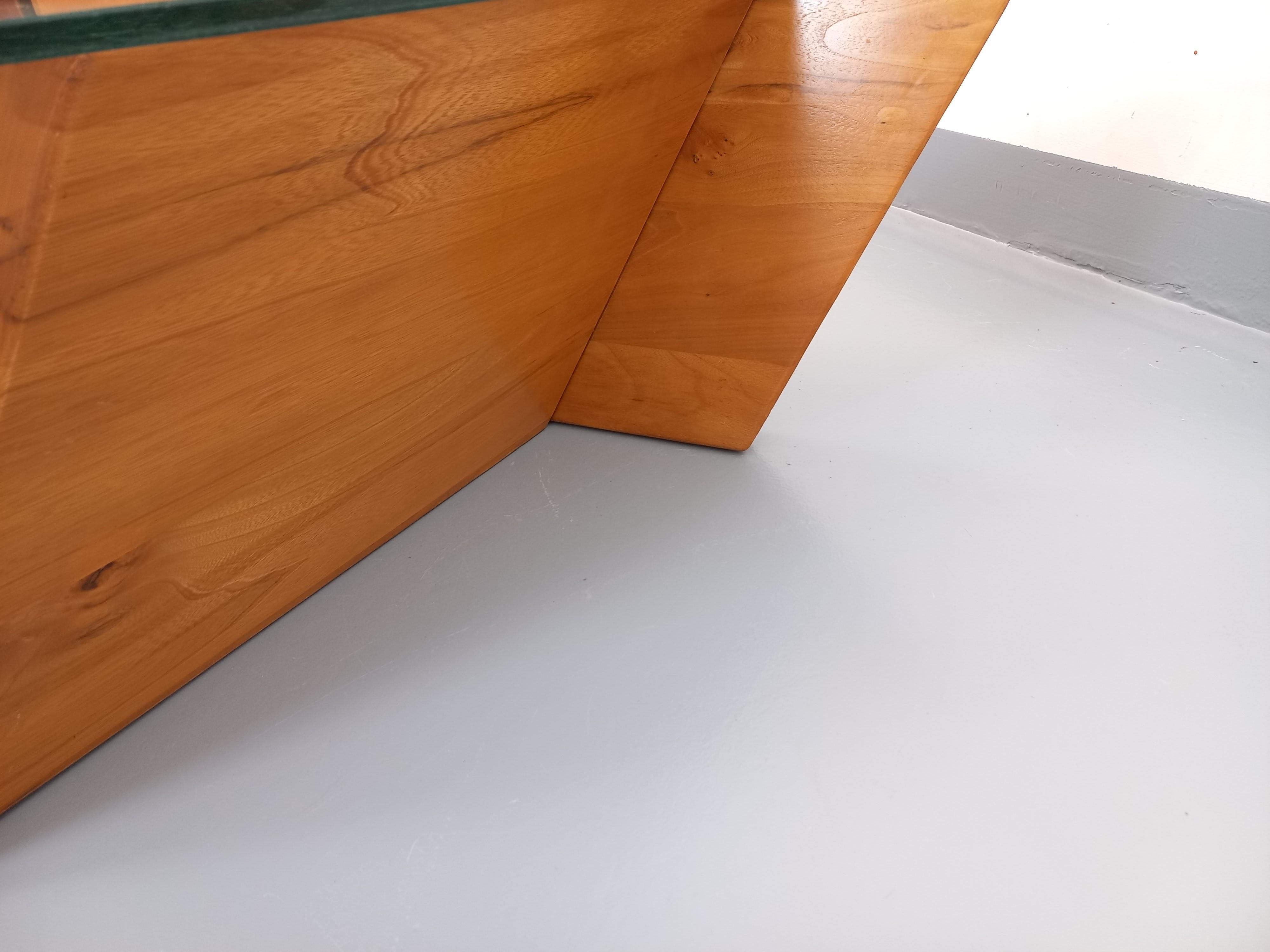 Rechteckiger Vintage-Tisch aus Massivholz und Verre aus den 80er Jahren im Angebot 12