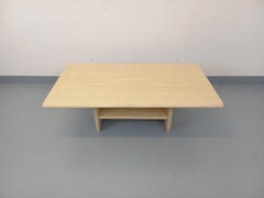 Table basse rectangulaire vintage en travertin avec porte-revue des années 80