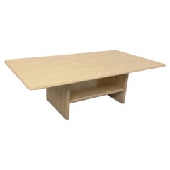 Table basse rectangulaire vintage en travertin avec porte-revue des années 80