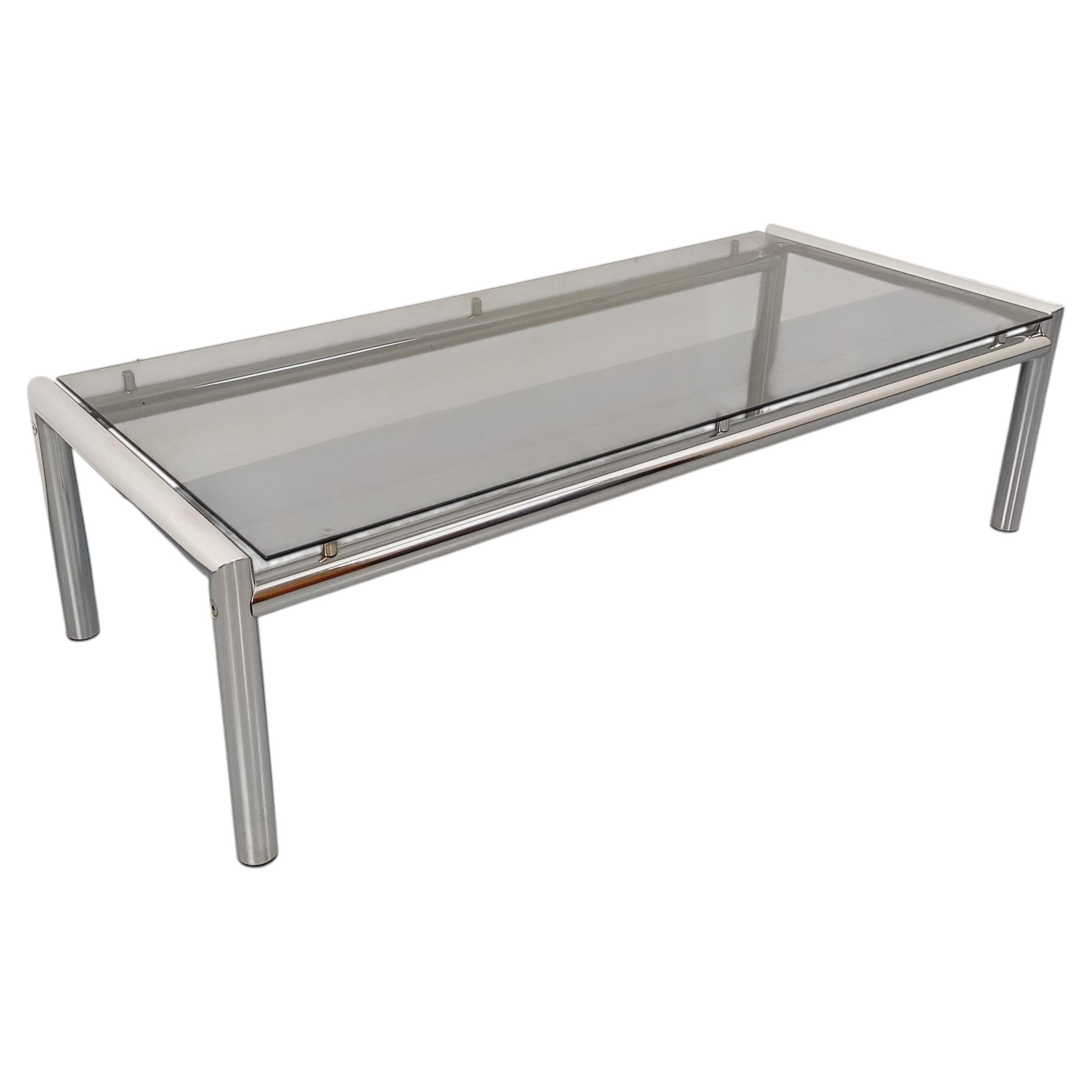 Table basse rectangulaire vintage en verre fumé et métal chromé des années 70