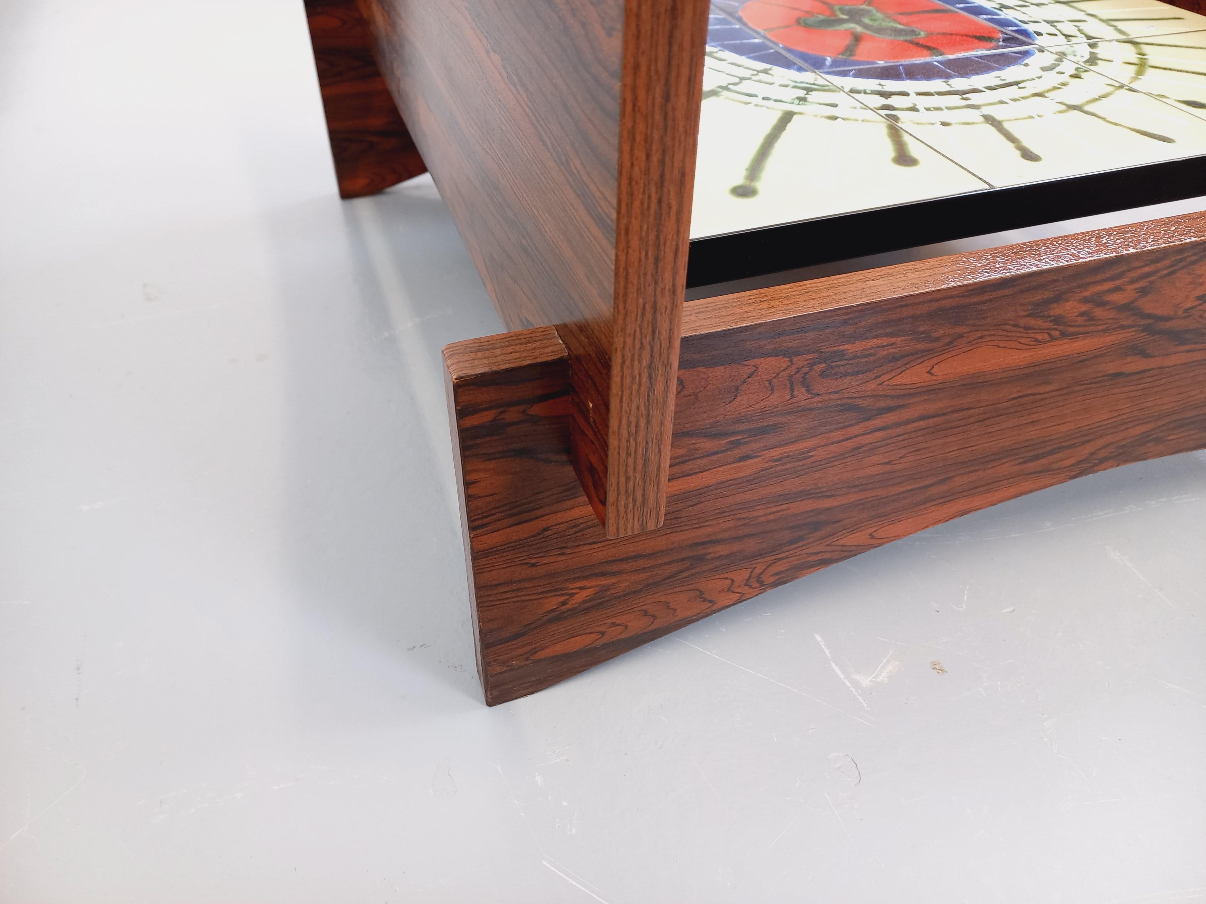 Table basse ronde 2 plateaux vintage des années 60 70 en verre, palissandre en vente 10