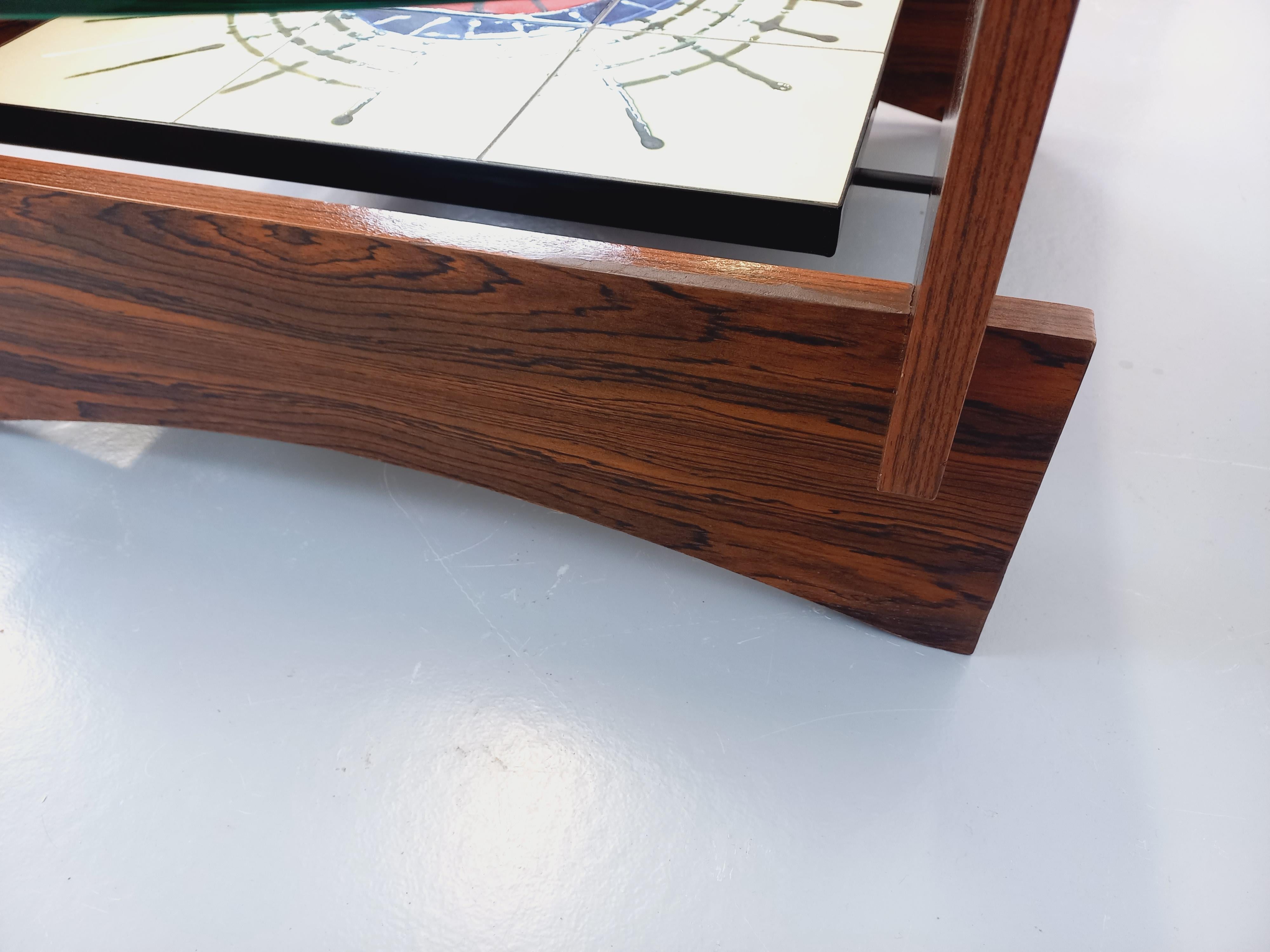 Table basse ronde 2 plateaux vintage des années 60 70 en verre, palissandre en vente 11