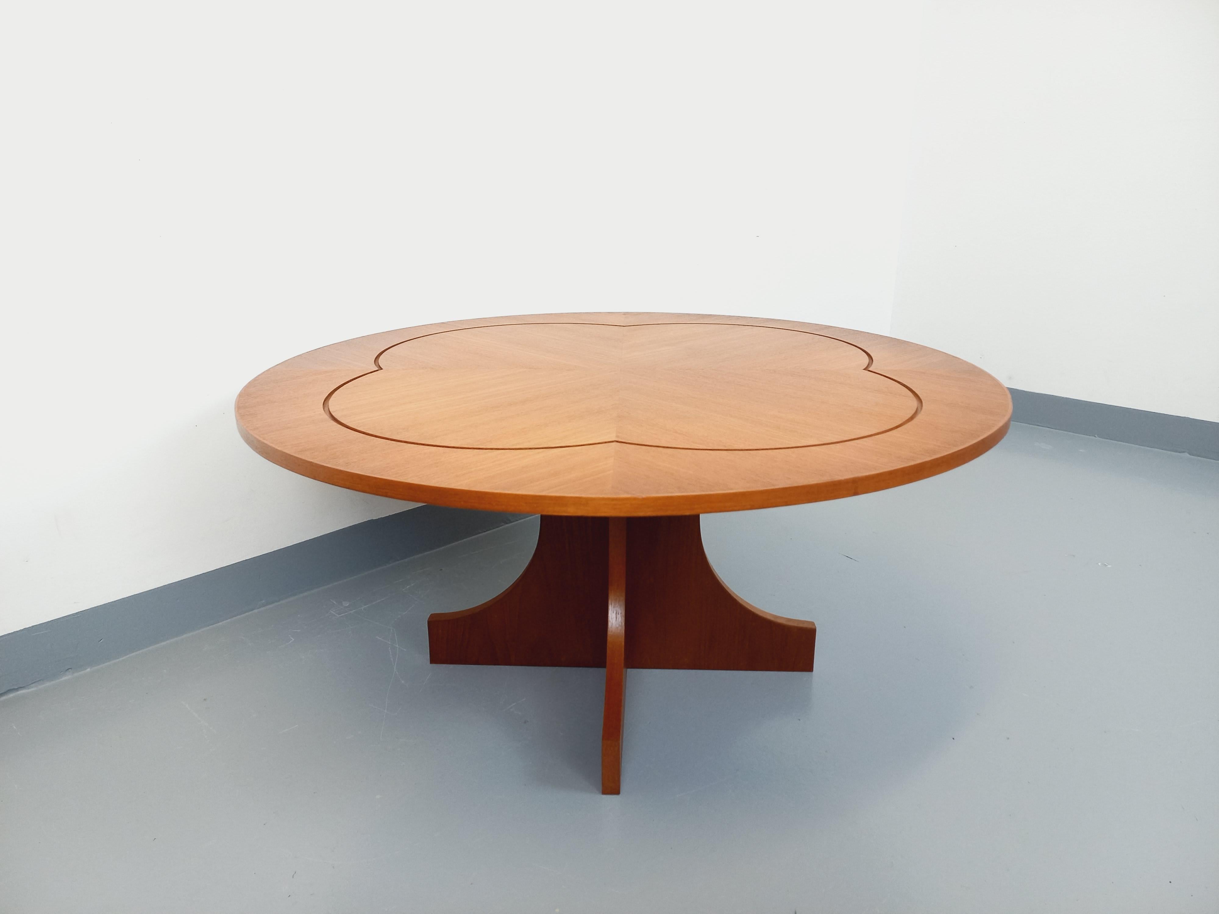 Tavolo basso ronde anglaise vintage en teck degli anni '60 in vendita 5