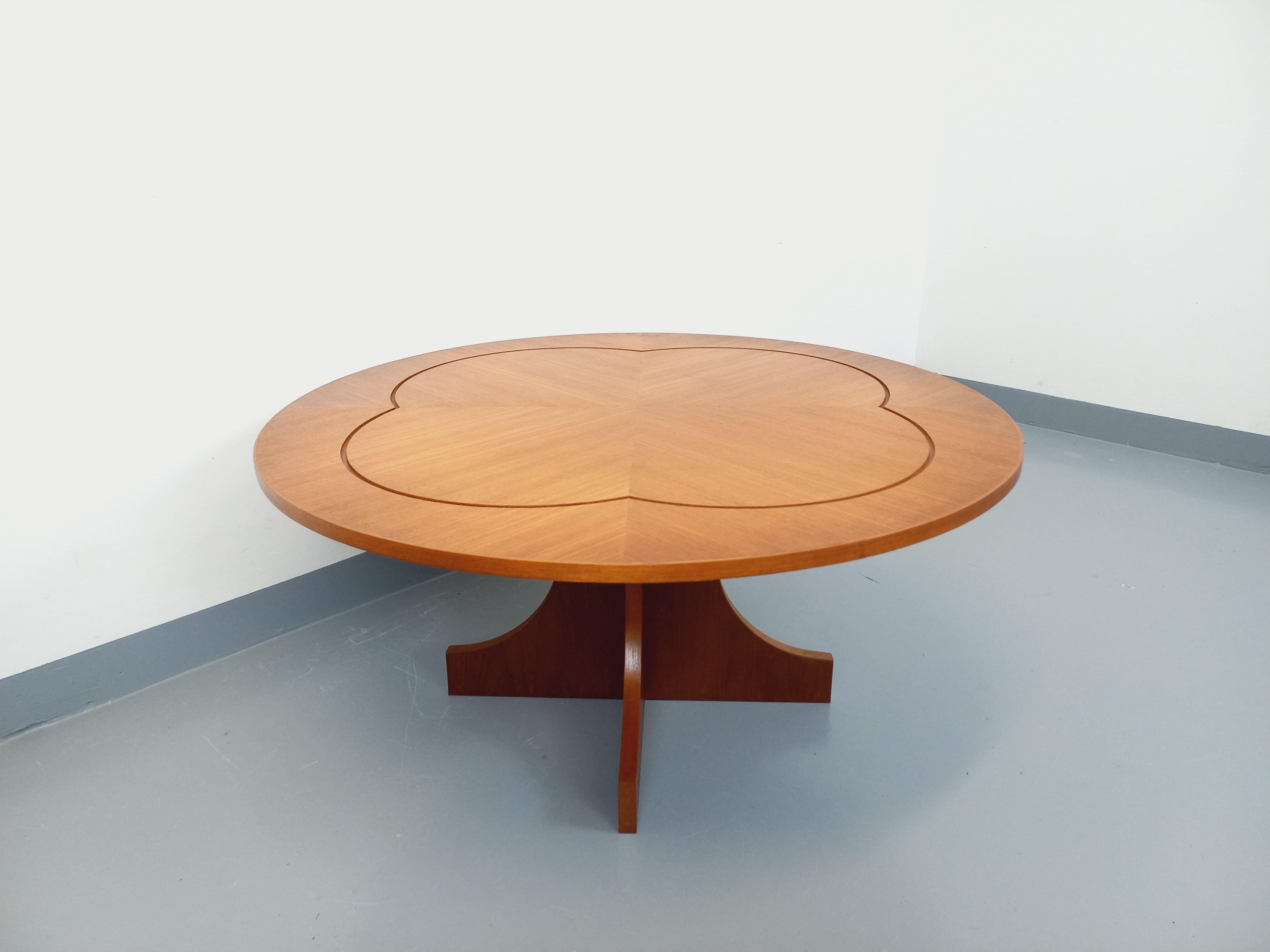 Inglese Tavolo basso ronde anglaise vintage en teck degli anni '60 in vendita