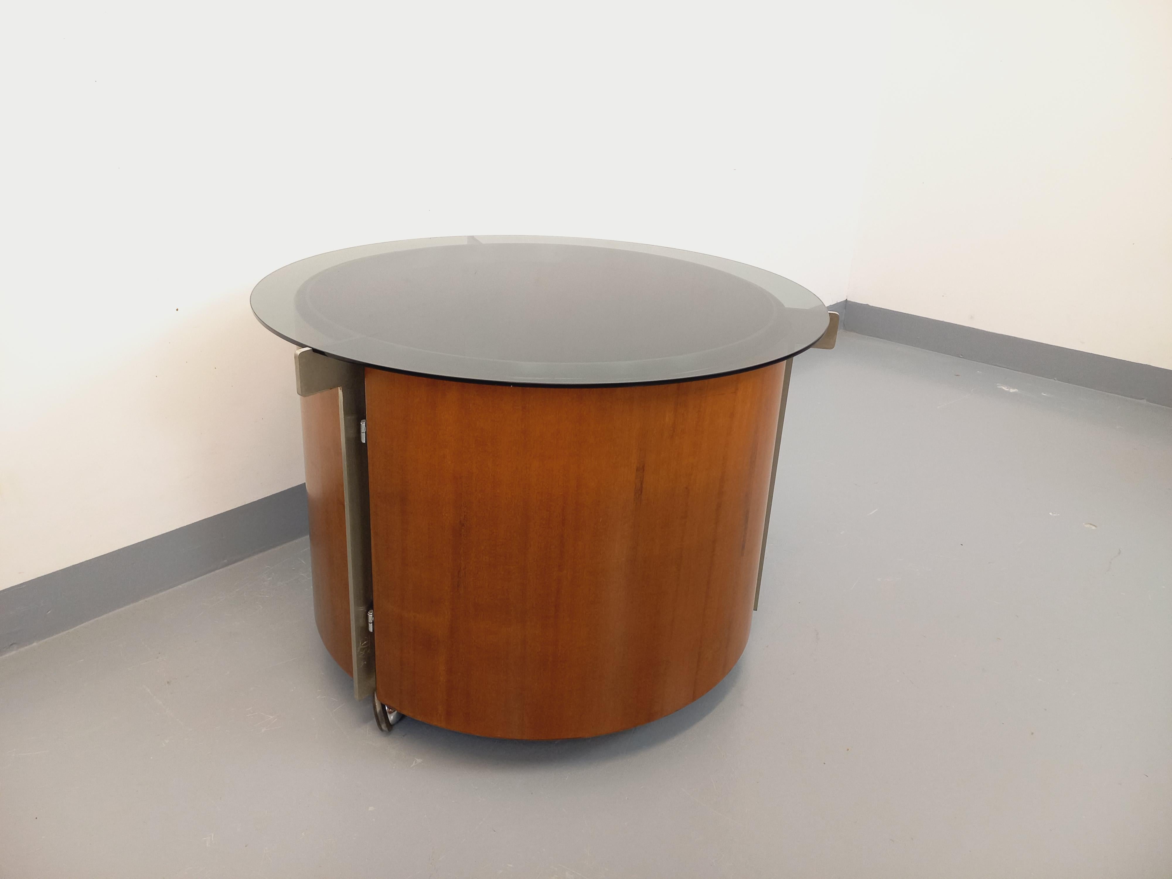 Space Age Tavolo basso a barra girevole italiano di Eugenio Gerli per Tecno, in legno in vendita