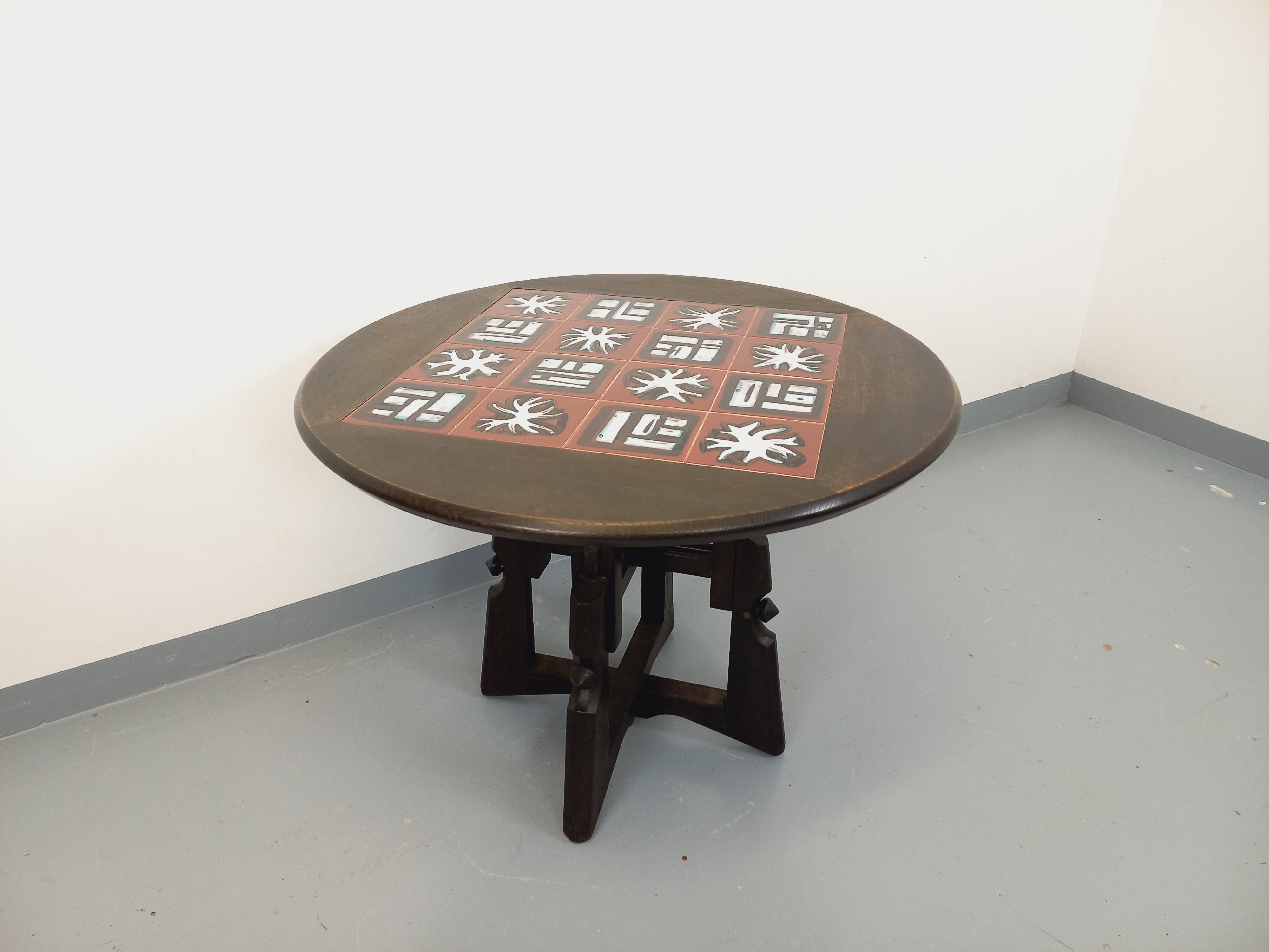 Table basse ronde modulable Guillerme et Chambron en chêne massif et céramique en vente 5