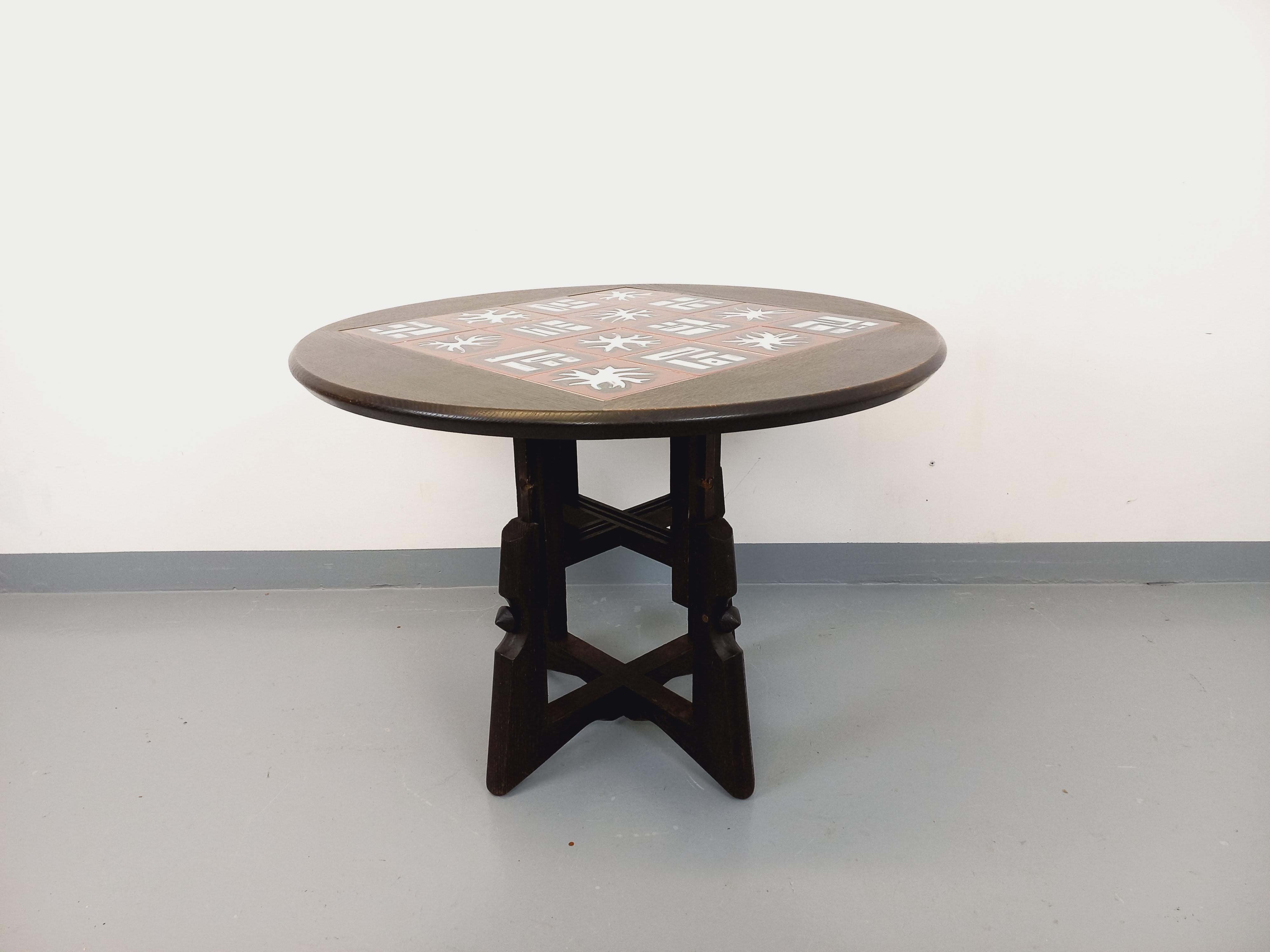 Table basse ronde modulable Guillerme et Chambron en chêne massif et céramique en vente 8