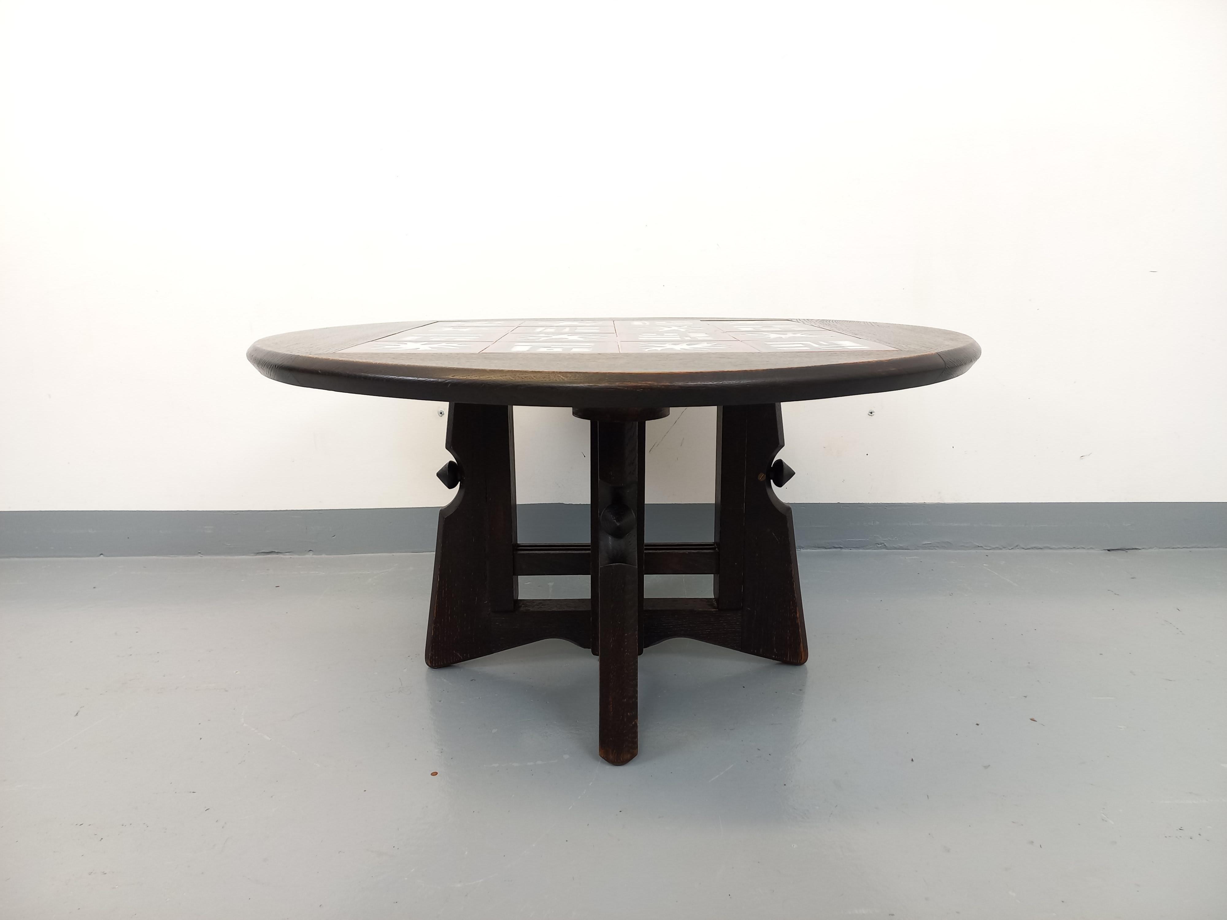Table basse ronde modulable Guillerme et Chambron en chêne massif et céramique en vente 1