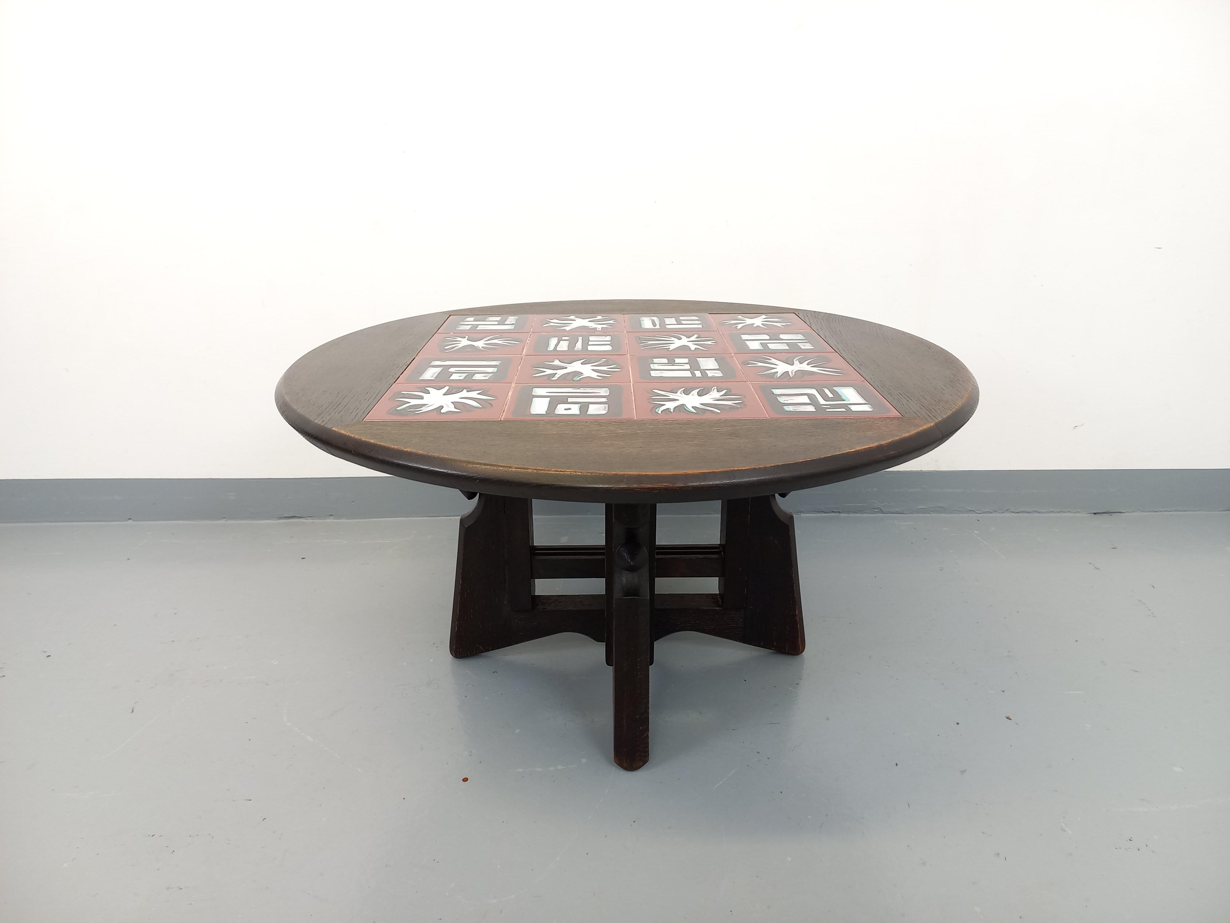 Table basse ronde modulable Guillerme et Chambron en chêne massif et céramique en vente 2