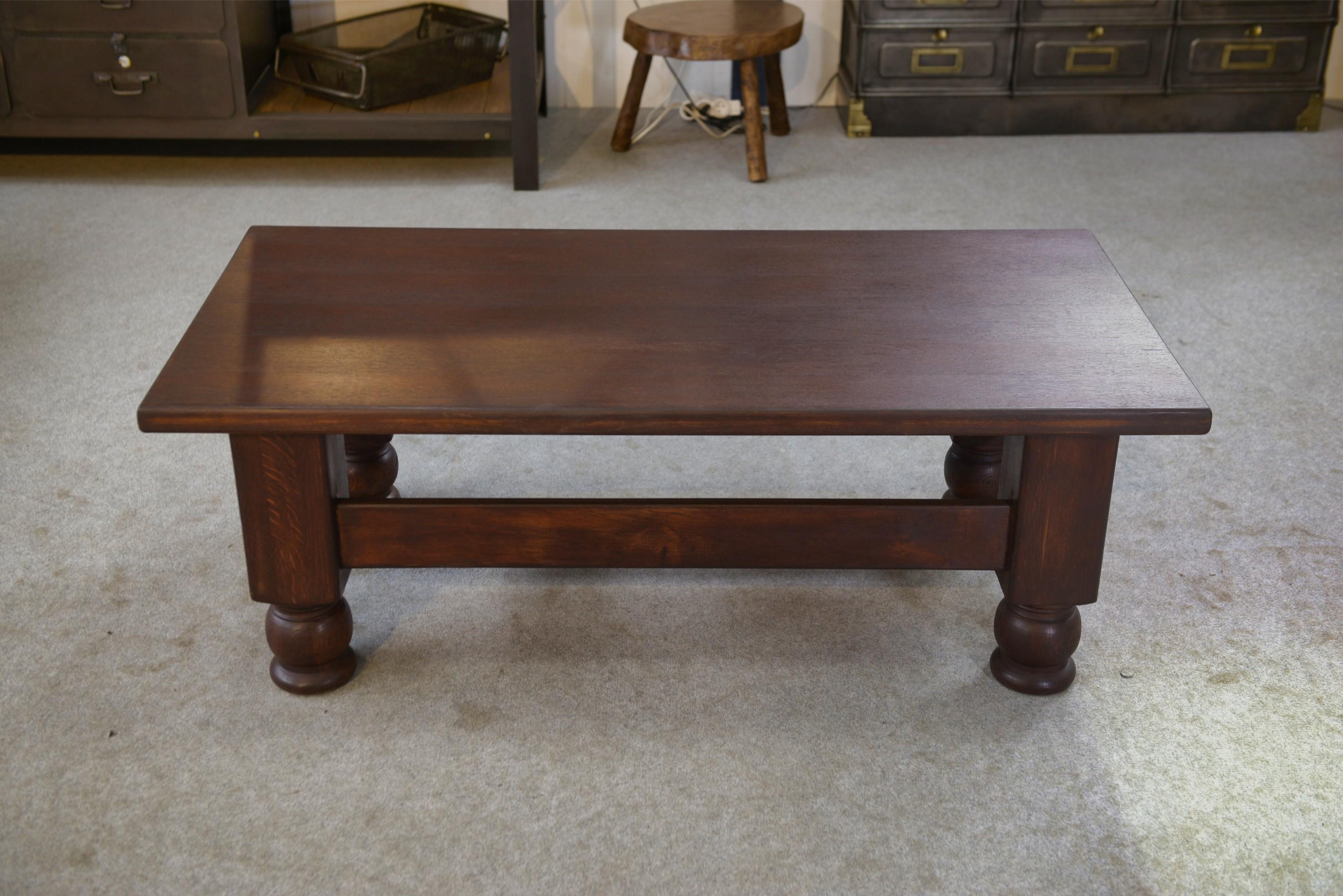 Rustikaler Tisch aus Holz 1960 (Französisch) im Angebot