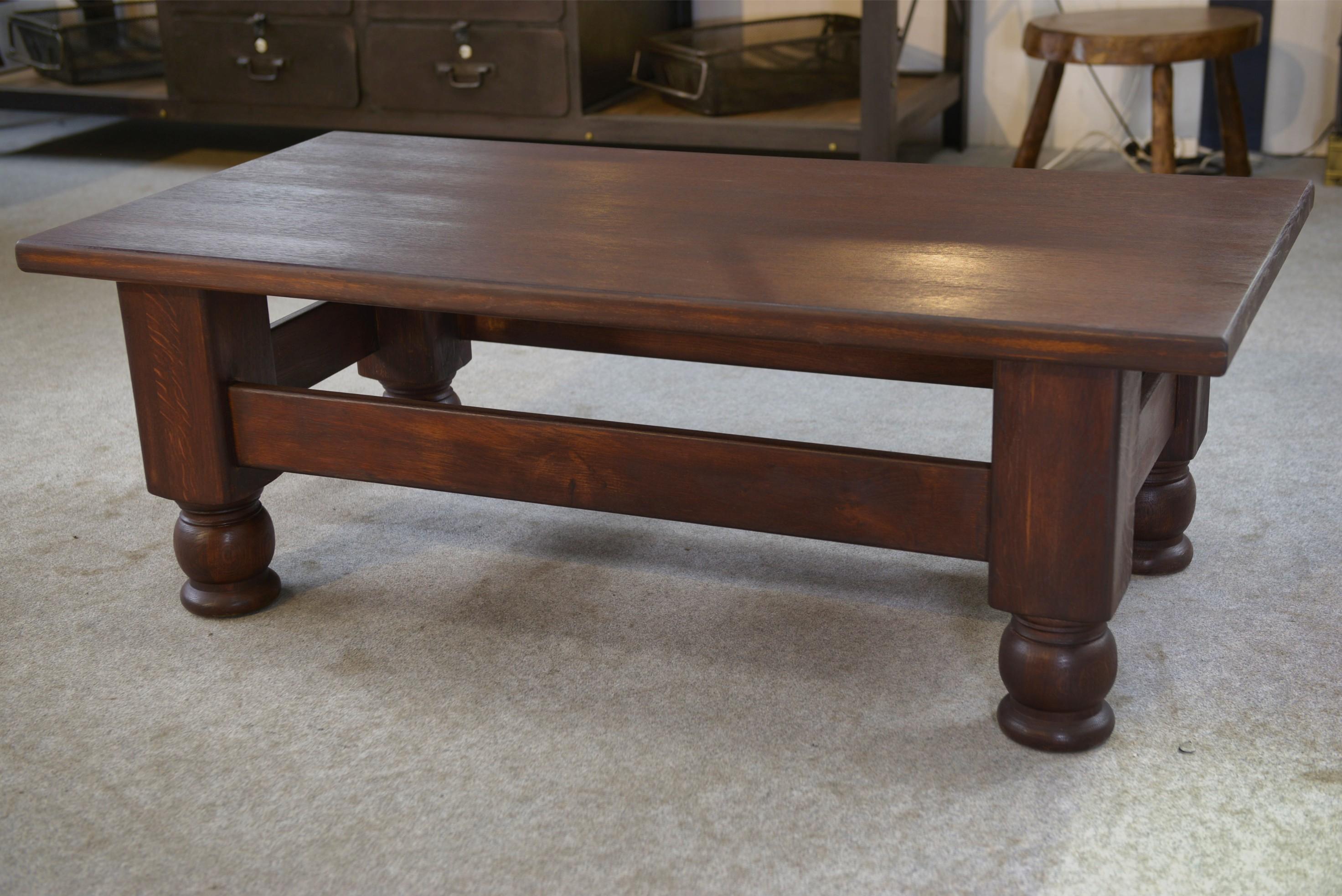 Rustikaler Tisch aus Holz 1960 im Zustand „Gut“ im Angebot in TOURCOING, FR