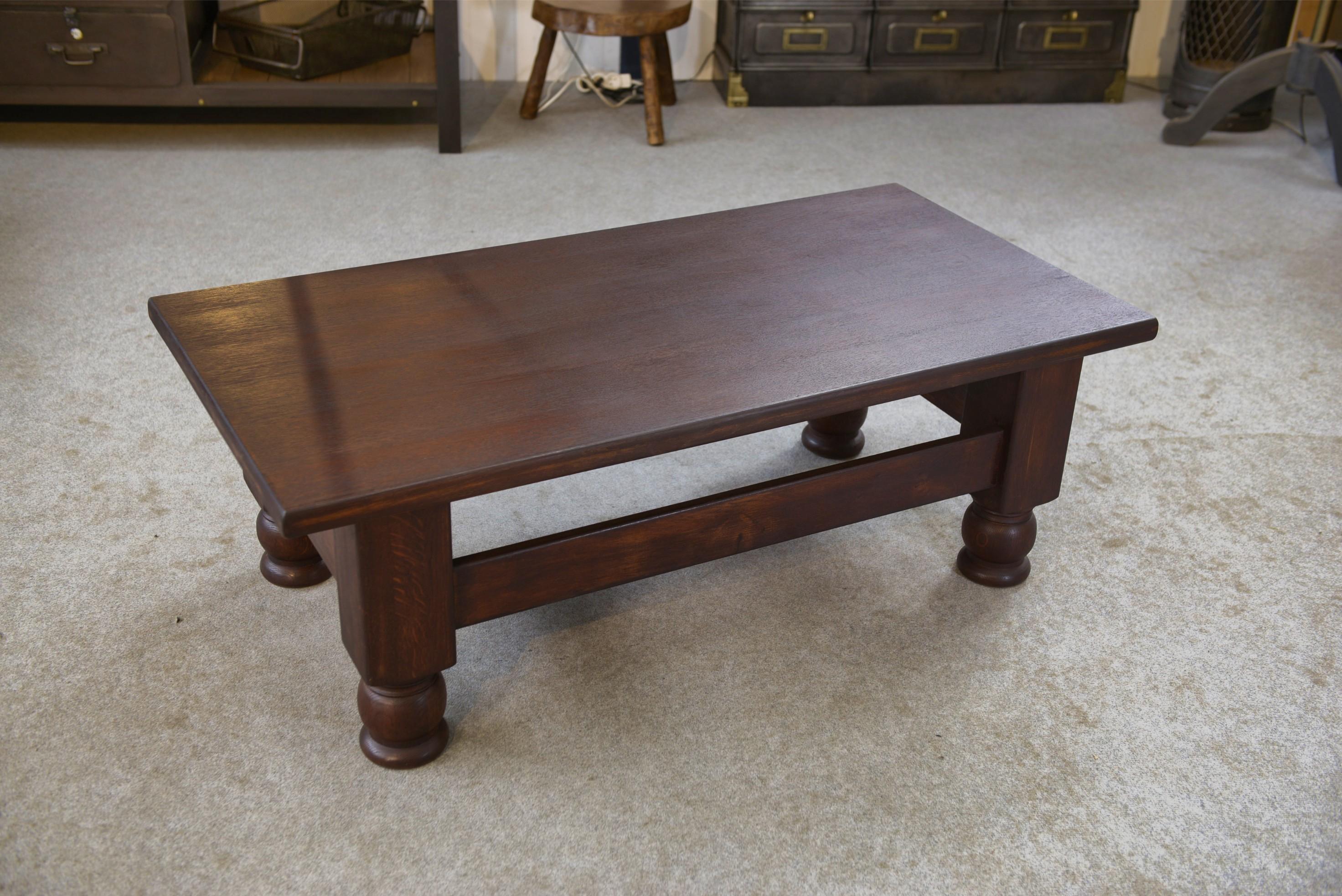 Rustikaler Tisch aus Holz 1960 (Mitte des 20. Jahrhunderts) im Angebot