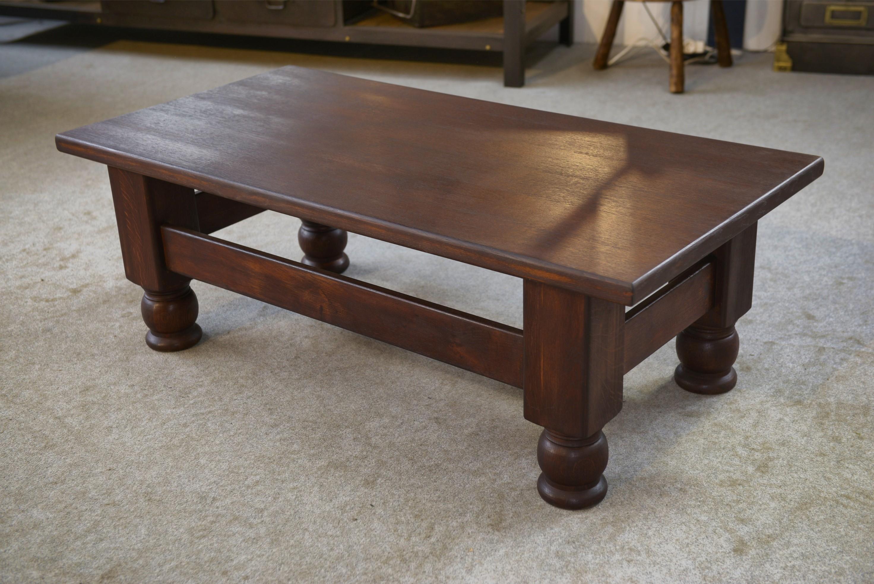 Rustikaler Tisch aus Holz 1960 im Angebot 3