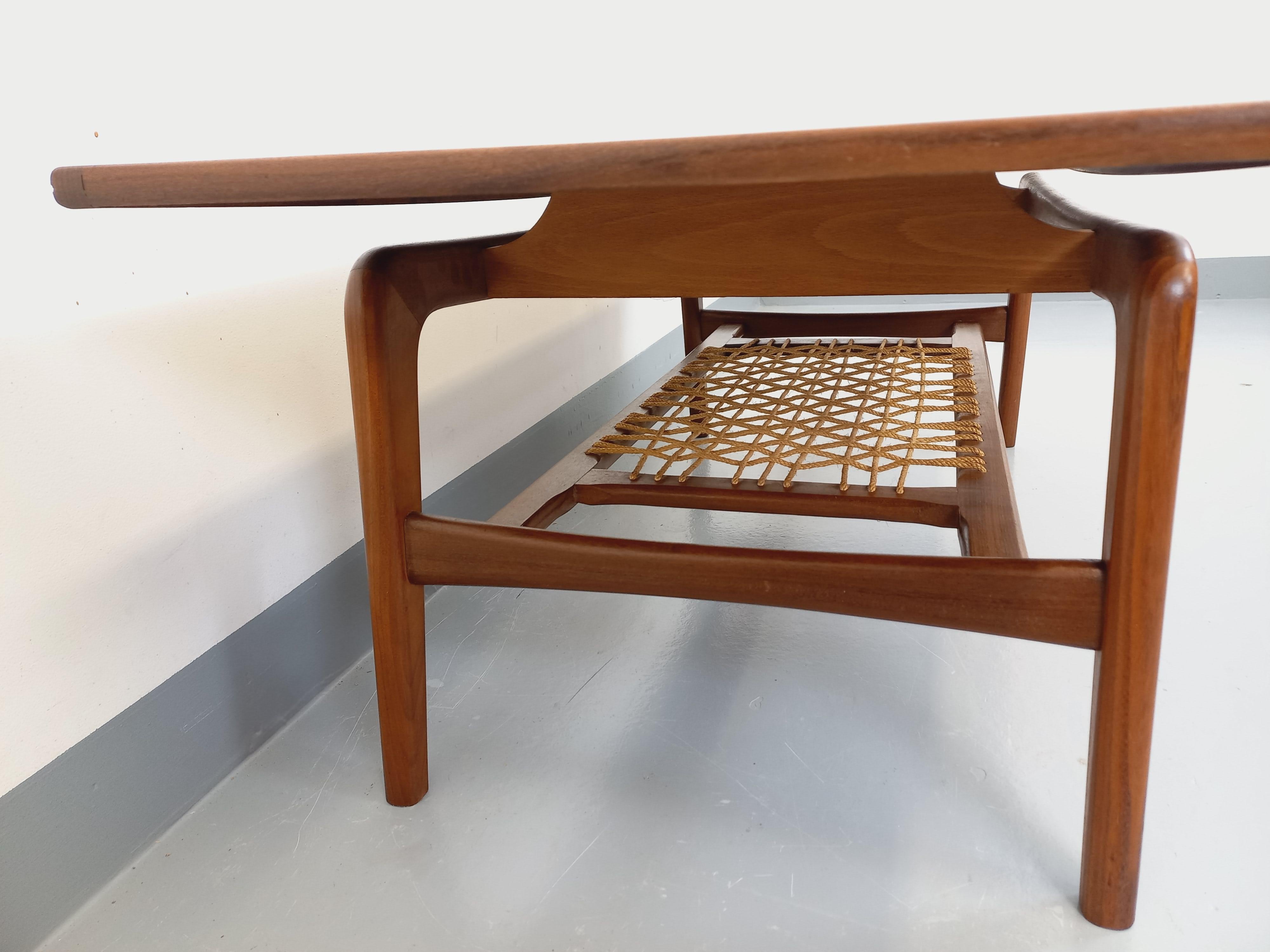 Table basse scandinave en teck et corde d'Arne Hovmand Olsen pour Samcom 10