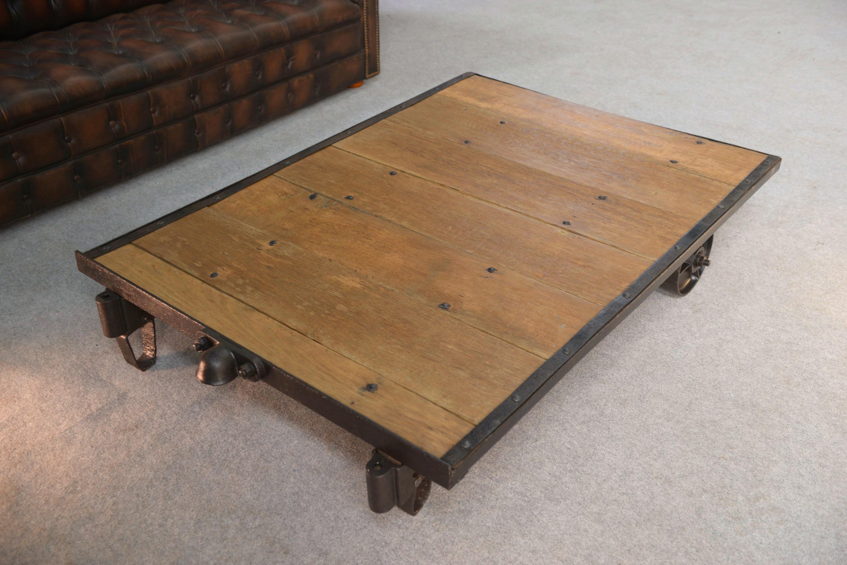 Table basse SNCF estampillée Paris en venta 6