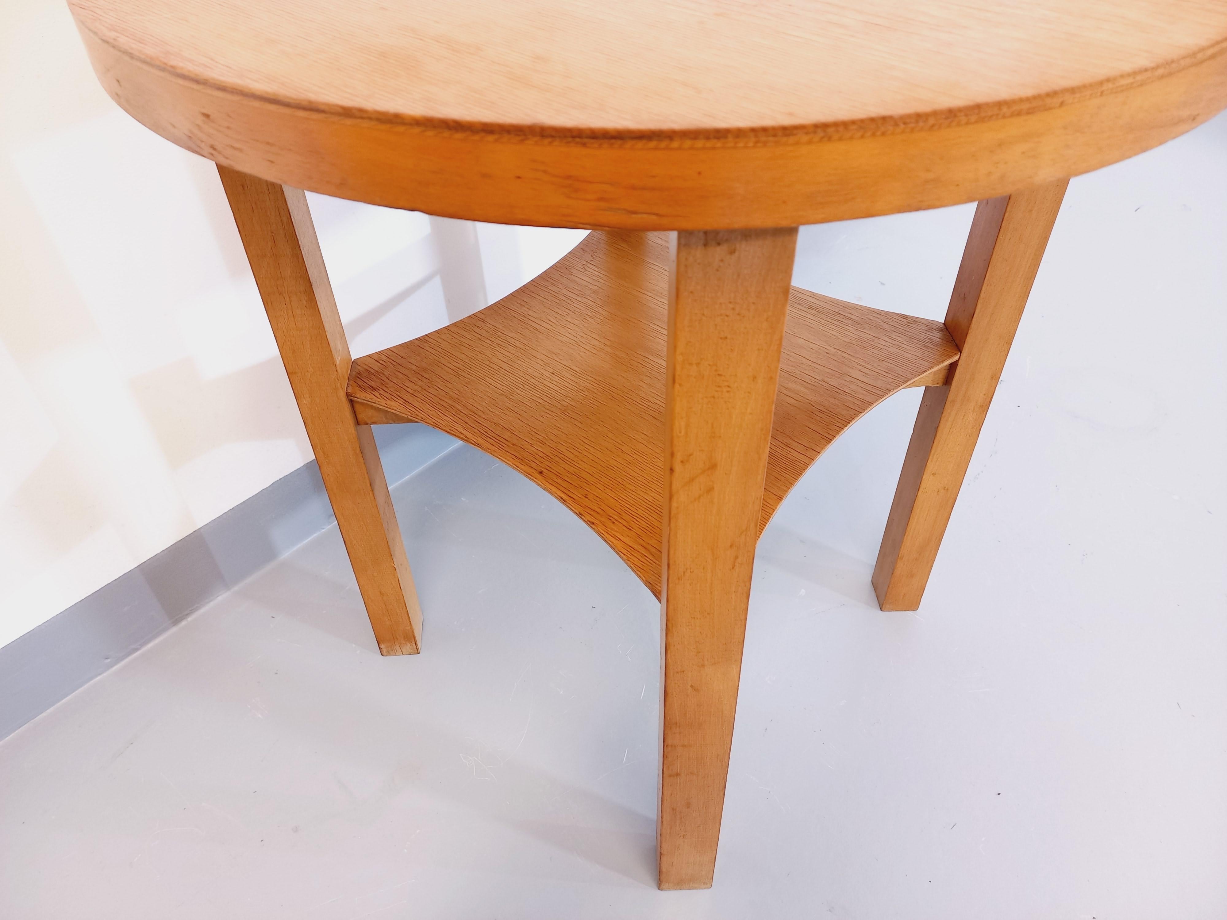 Mid-Century Modern Table basse / table d'appoint / guéridon vintage en bois clair des années 50 60 en vente