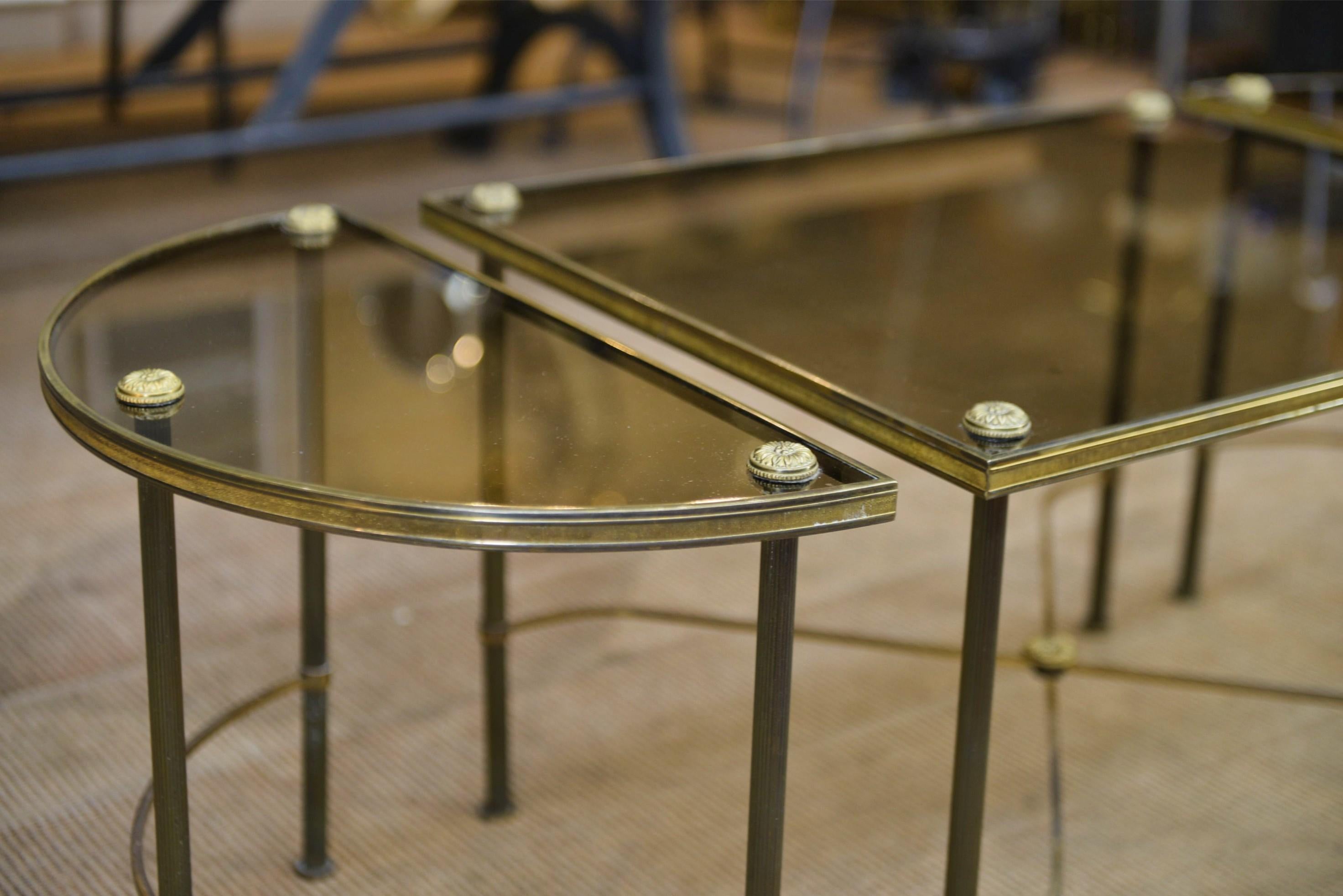 Brass Table Basse Tripartite en Laiton et Verre par Maison Bagues, France, 1960s For Sale