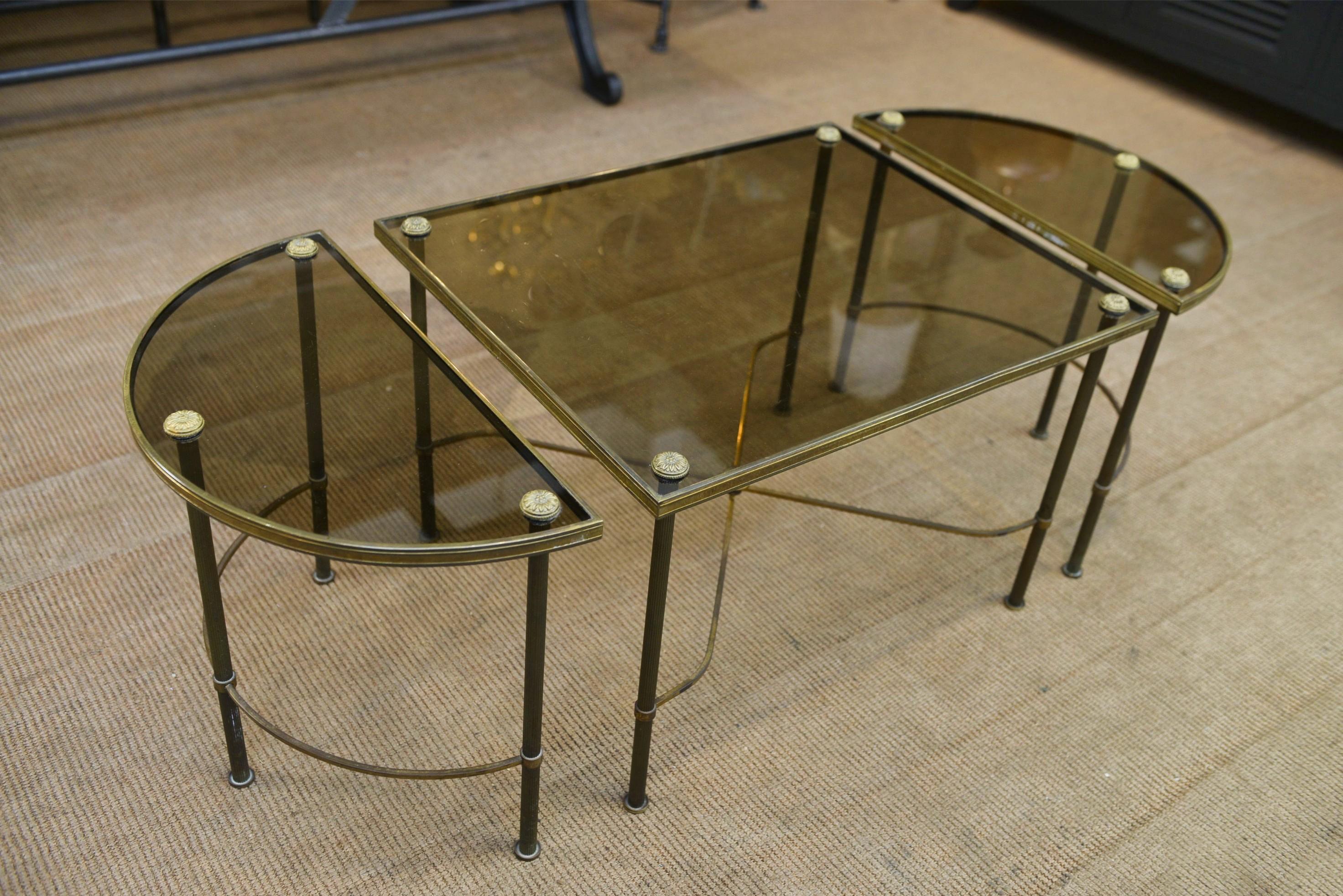 Table Basse Tripartite en Laiton et Verre par Maison Bagues, France, 1960s For Sale 2