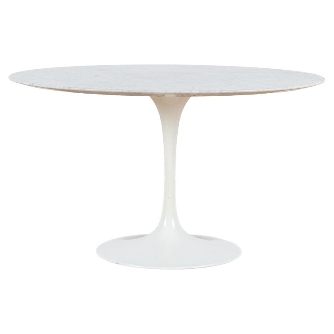 Table Basse Tulipe Eero Saarinen, Knoll International at 1stDibs