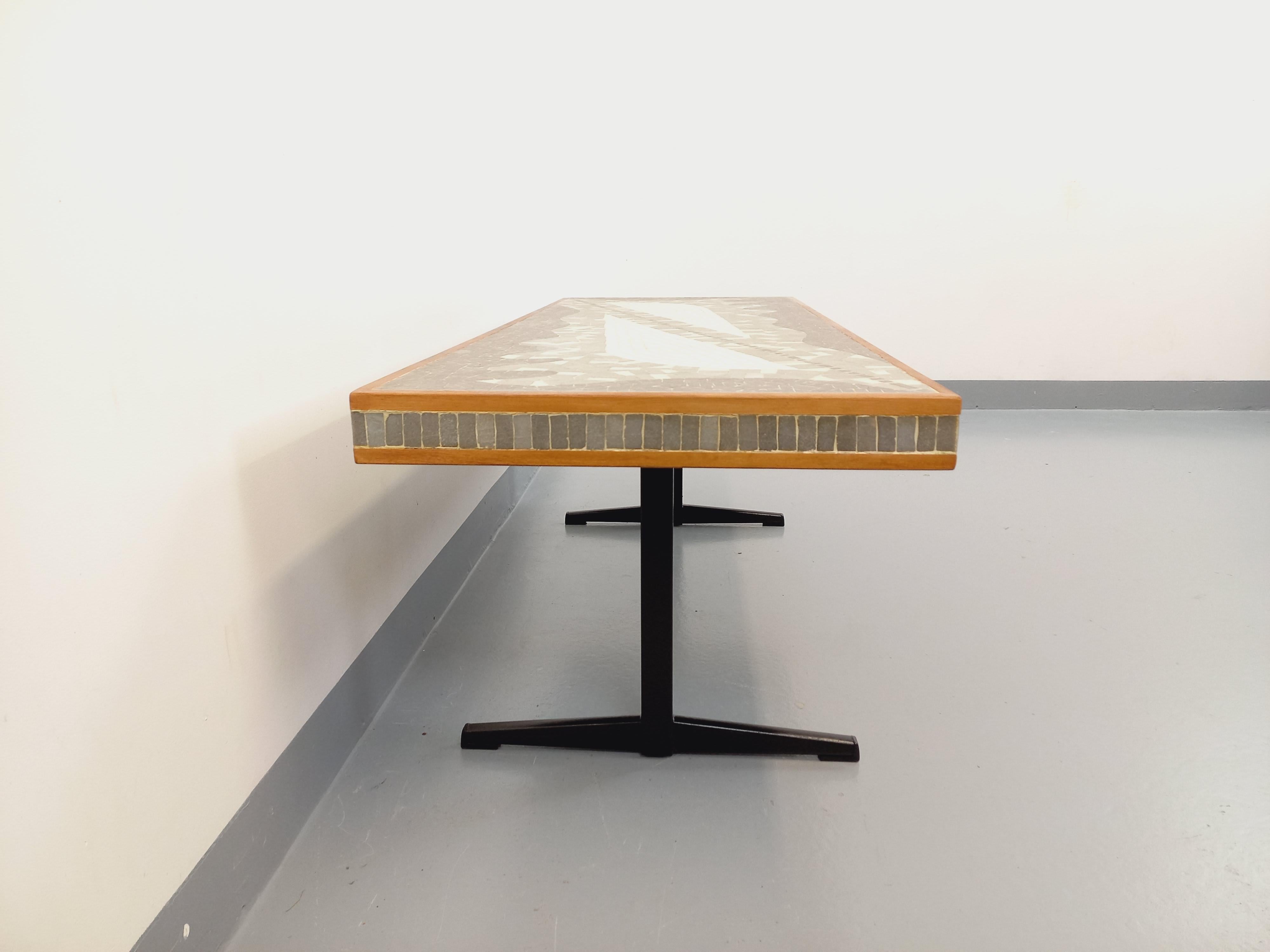 Milieu du XXe siècle Table basse vintage Berthold Müller en mosaïque, bois et métal des années 50 60