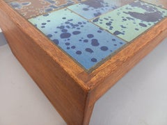Table basse vintage brutaliste en chêne et céramique des années 60 70